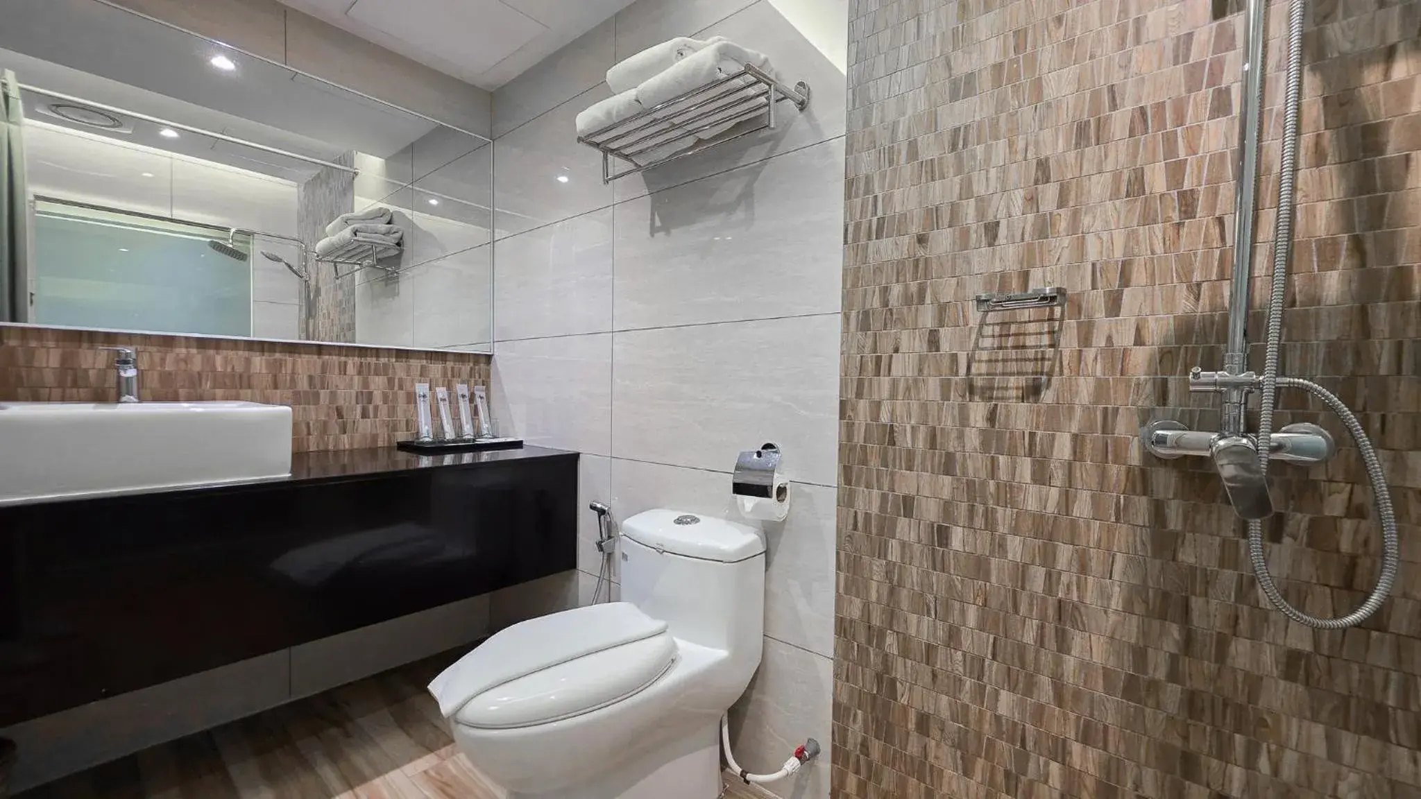 Standard Twin Room in Fives Hotel DNP Standard Twin Room in Fives Hotel DNP
