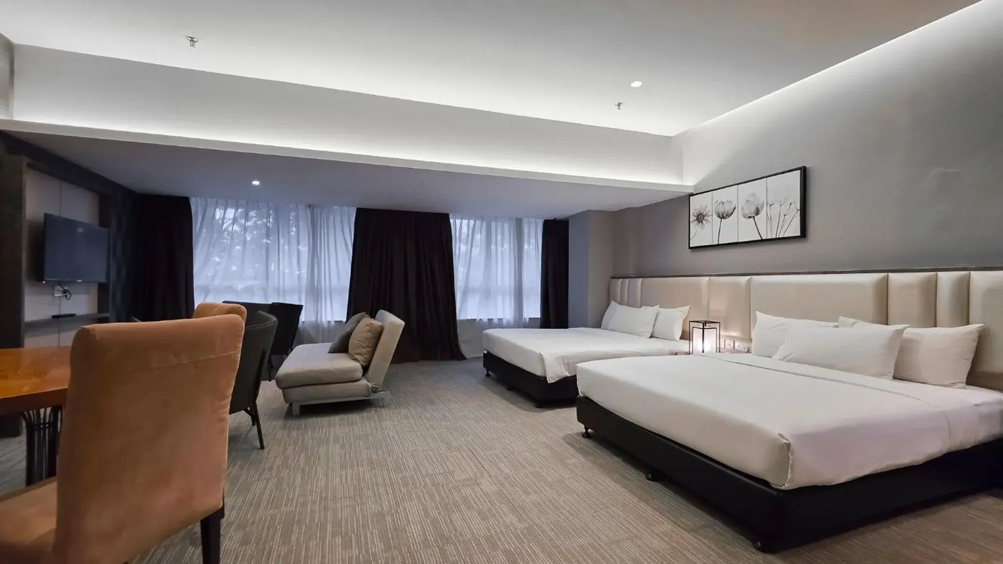 Junior Suite in Fives Hotel DNP Junior Suite in Fives Hotel DNP