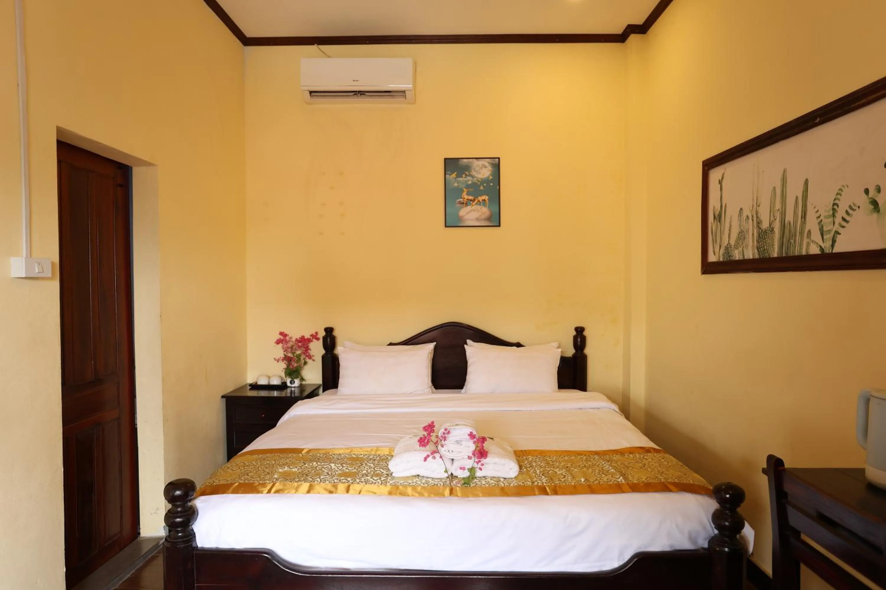 Bed in We House River View