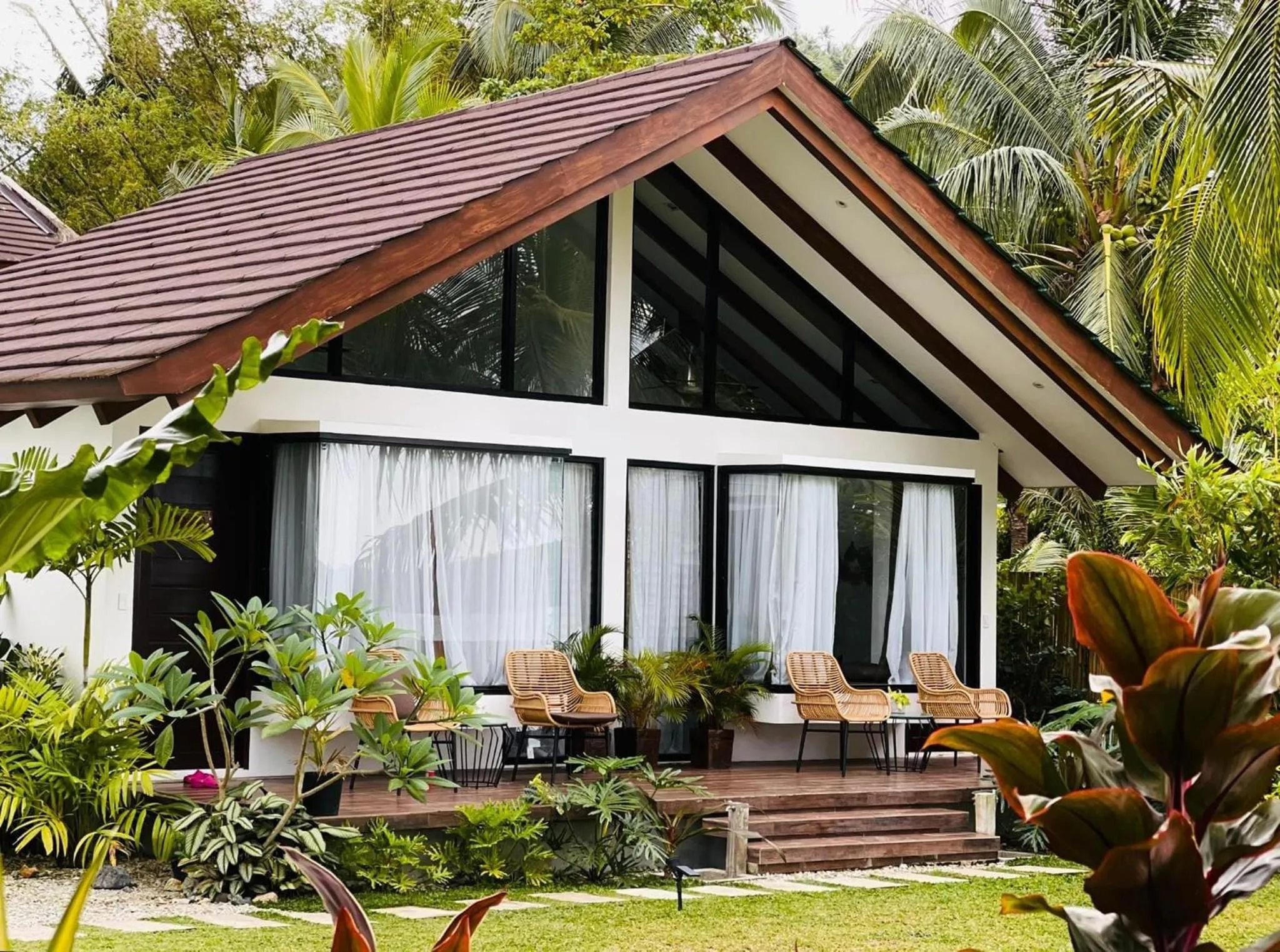 Property building in Amila Dive Beach Resort