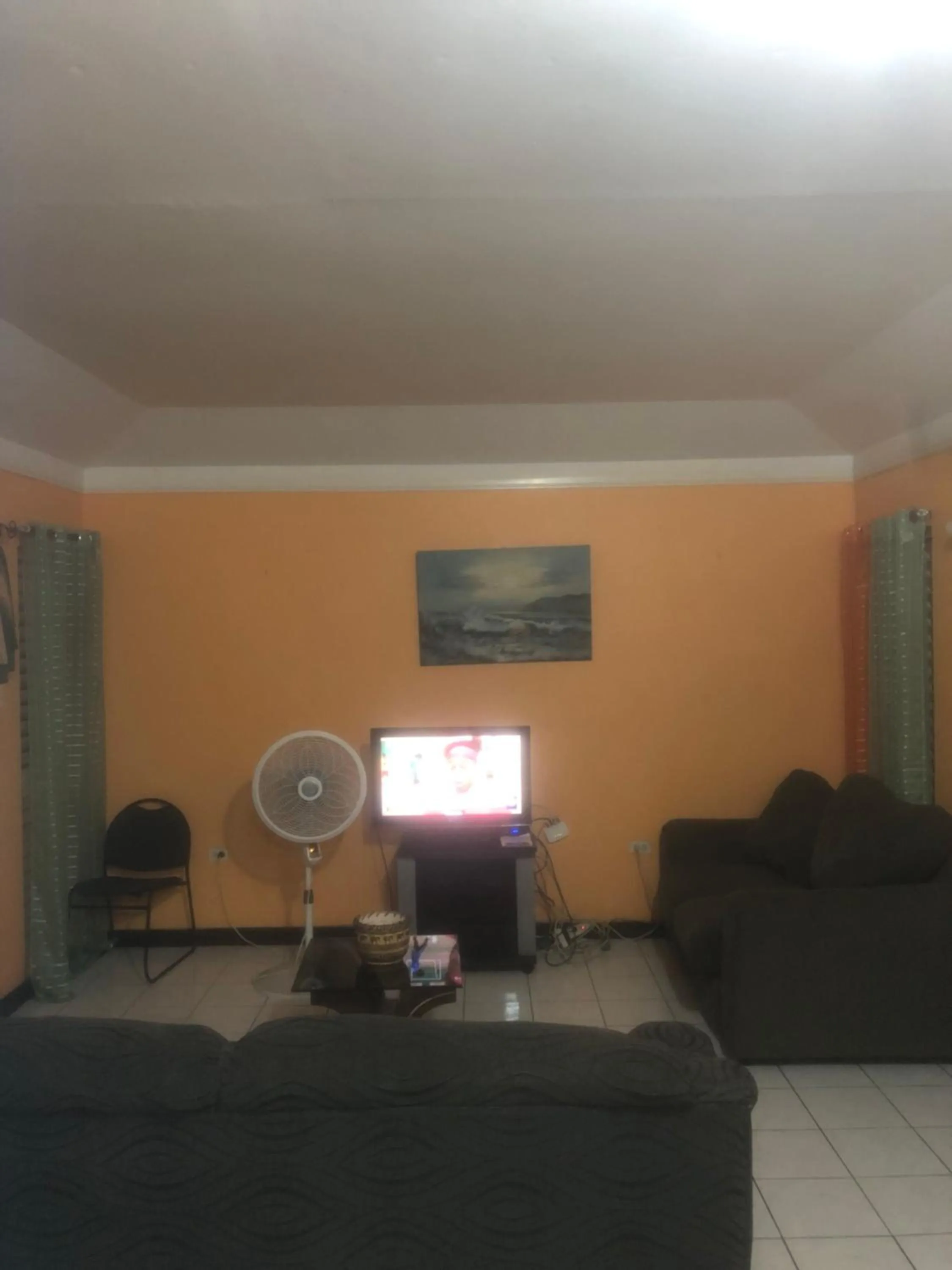 Finest Accommodation Renfrew Place 1 Bedroom Apt # 42 New Kgn 4--12 Renfrew Rd