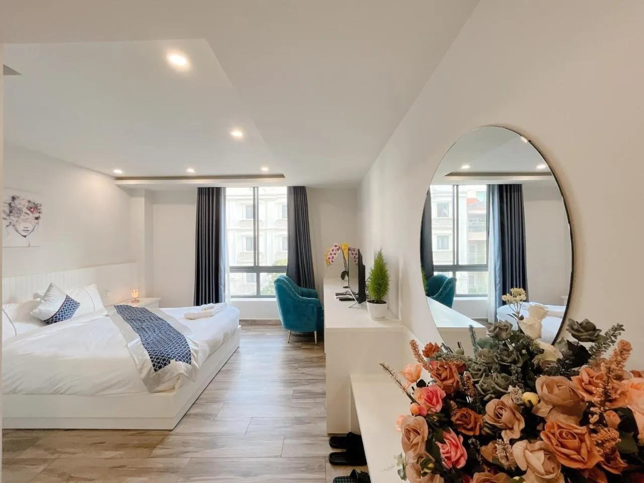 Bedroom, Bed in BALLANTINE HOTEL Phu My Hung- SECC