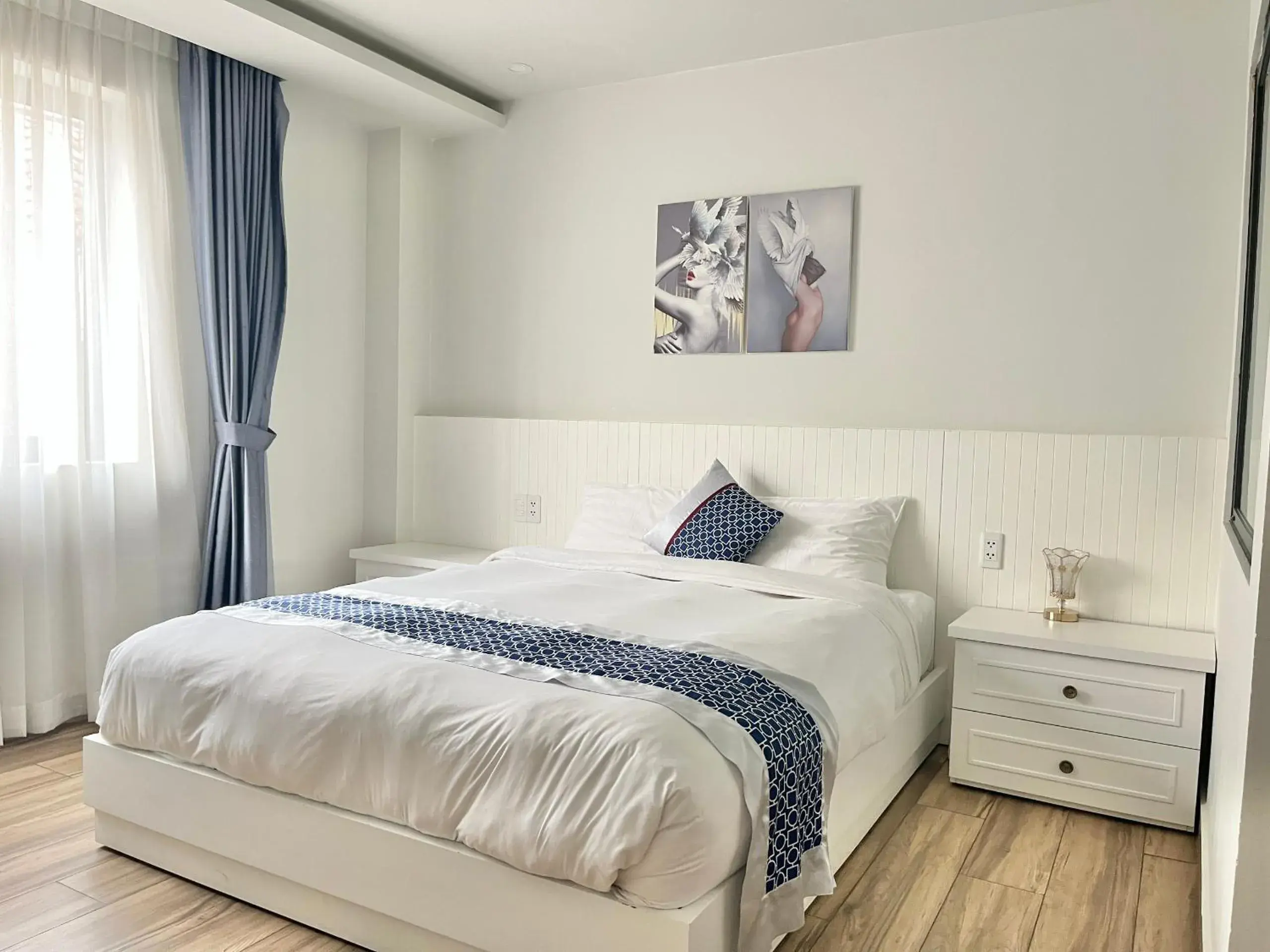 Bed in Ballantine hotel Bed in Ballantine hotel