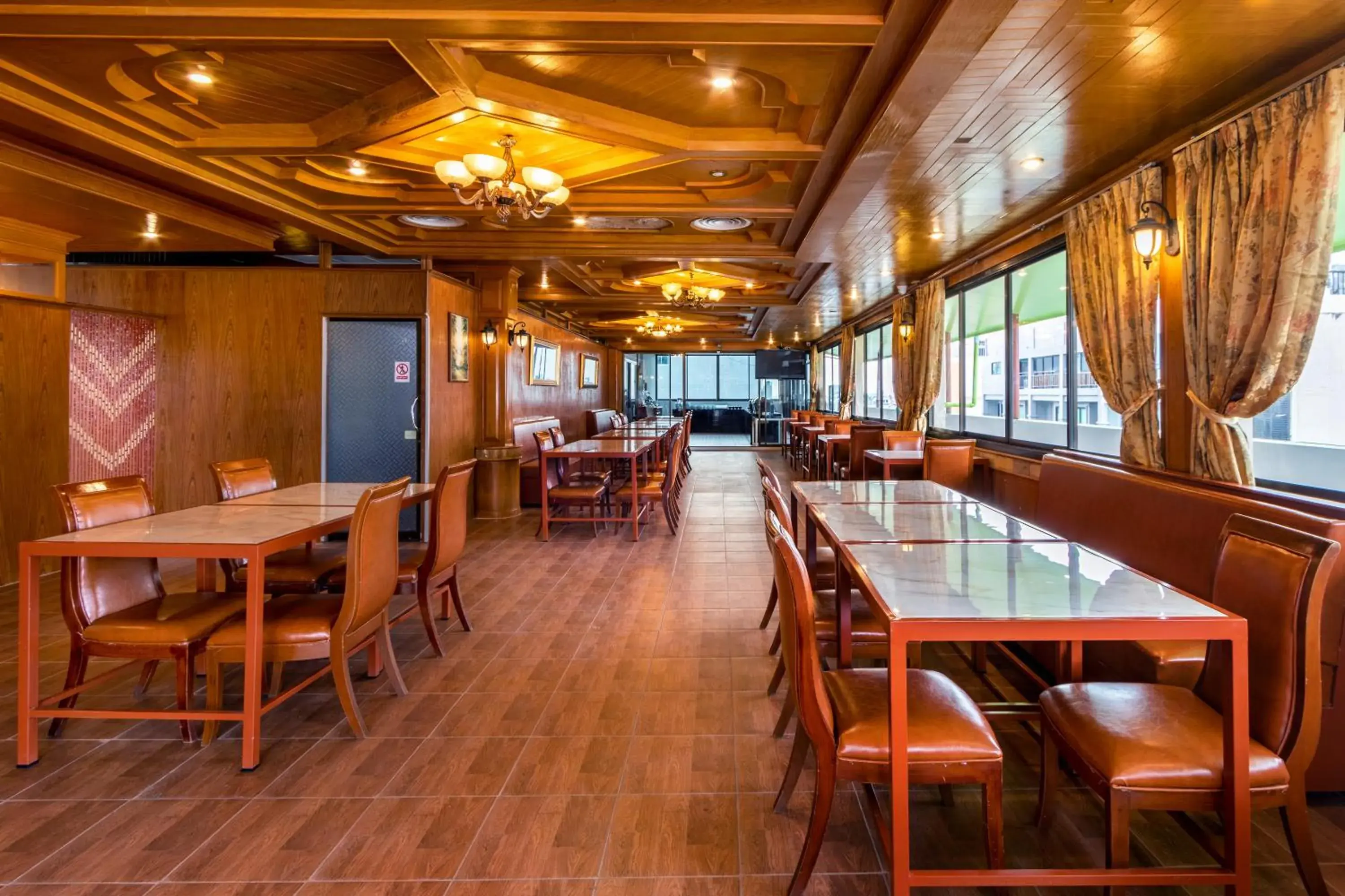 Restaurant/places to eat in JB Green Hotel Patong Restaurant/places to eat in JB Green Hotel Patong