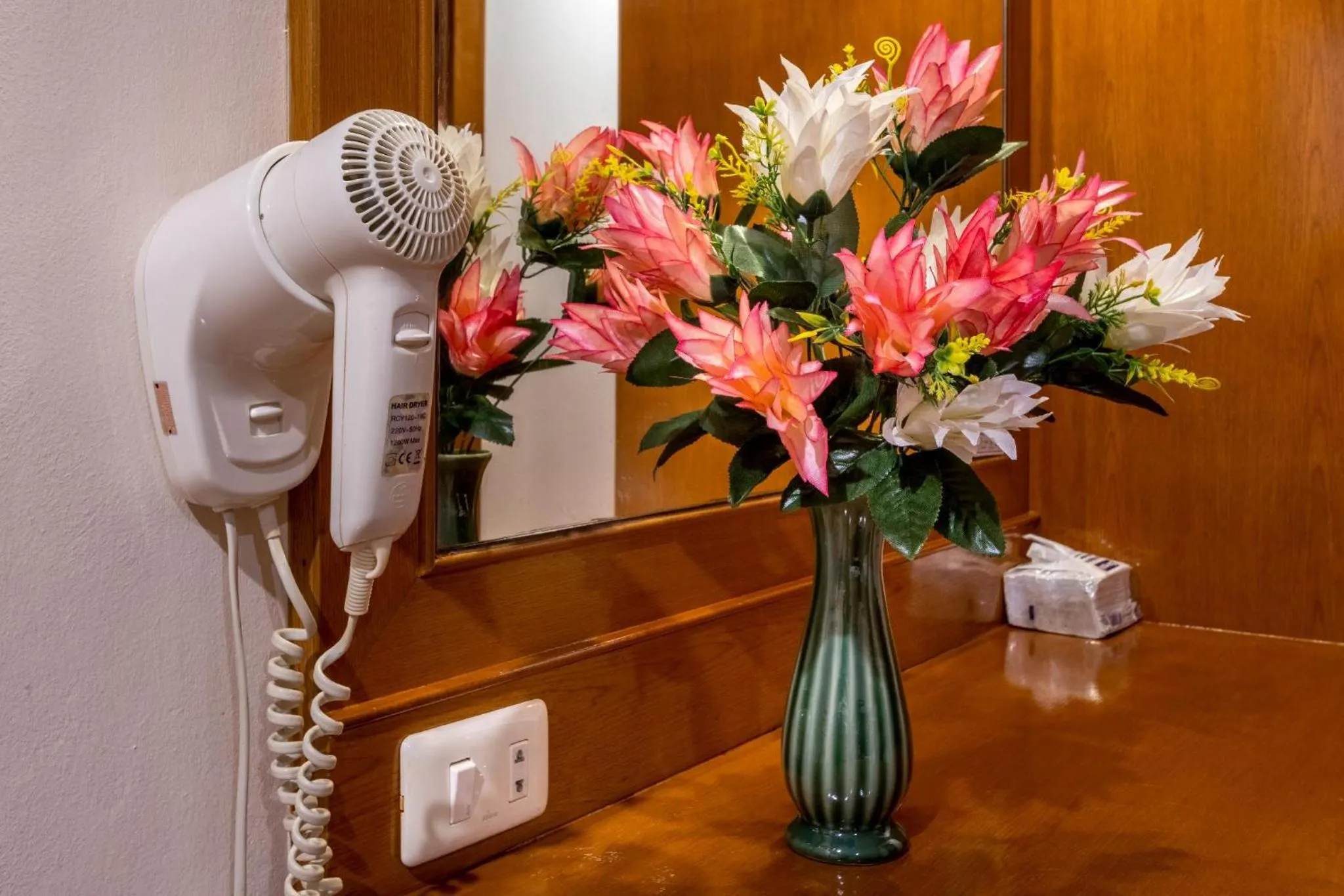 Area and facilities in JB Green Hotel Patong