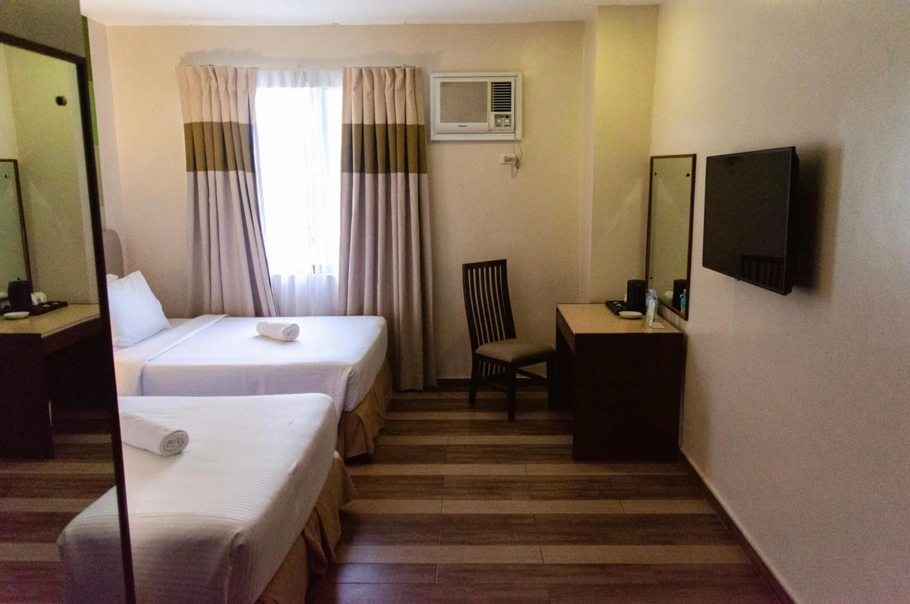 Bedroom, Bed in Costa Del Sol Resort Hotel