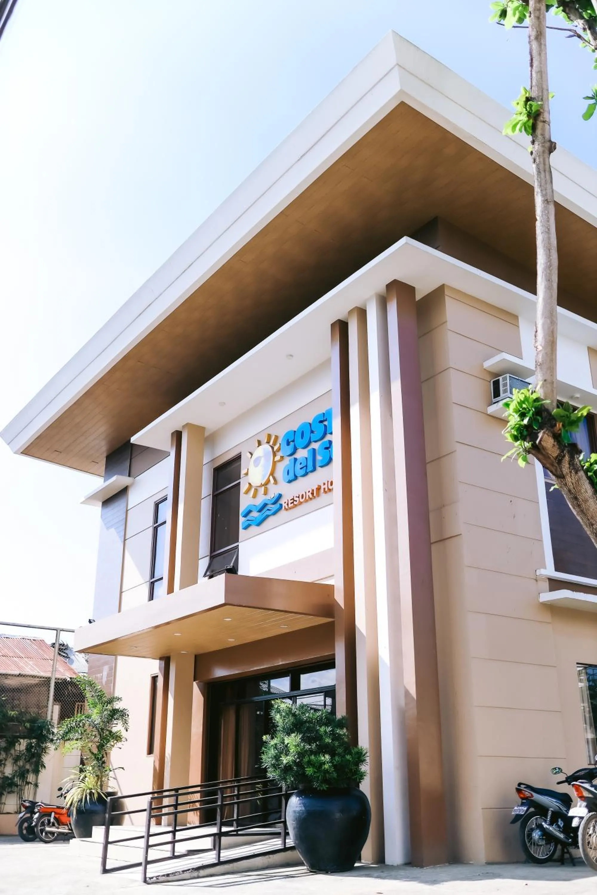 Facade/entrance in Costa Del Sol Resort Hotel
