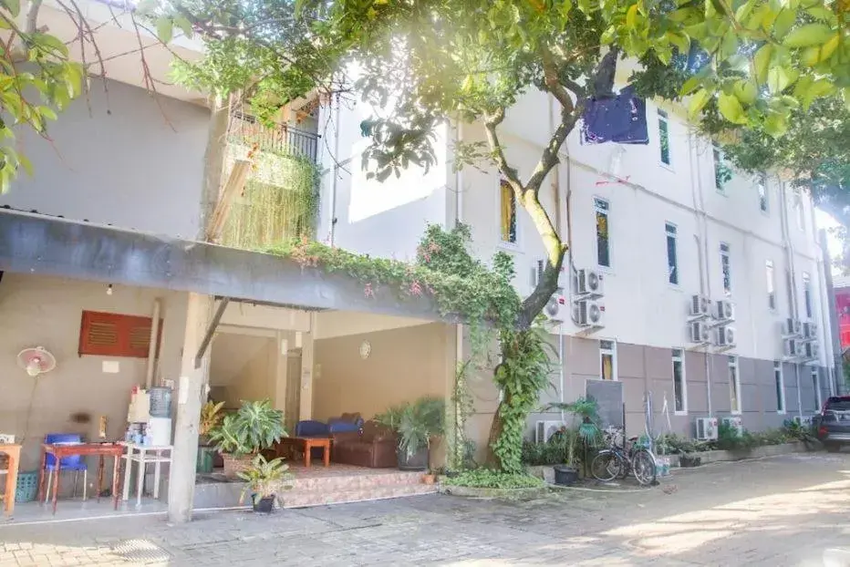 Property building in Wisma Minongga By SPAZIE Property building in Wisma Minongga By SPAZIE