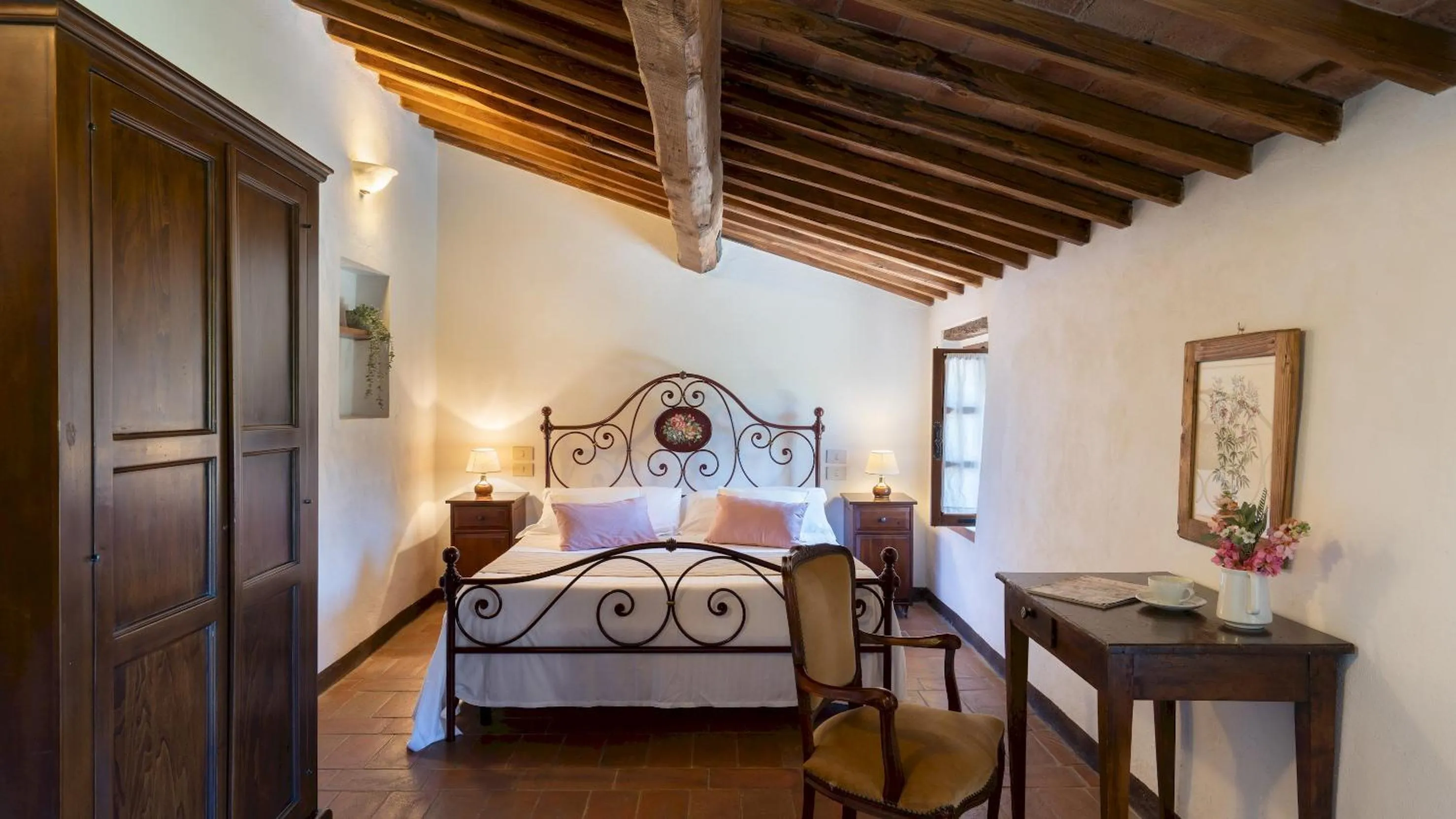 Other, Bed in BORGO GALLINAIO 32, Emma Villas