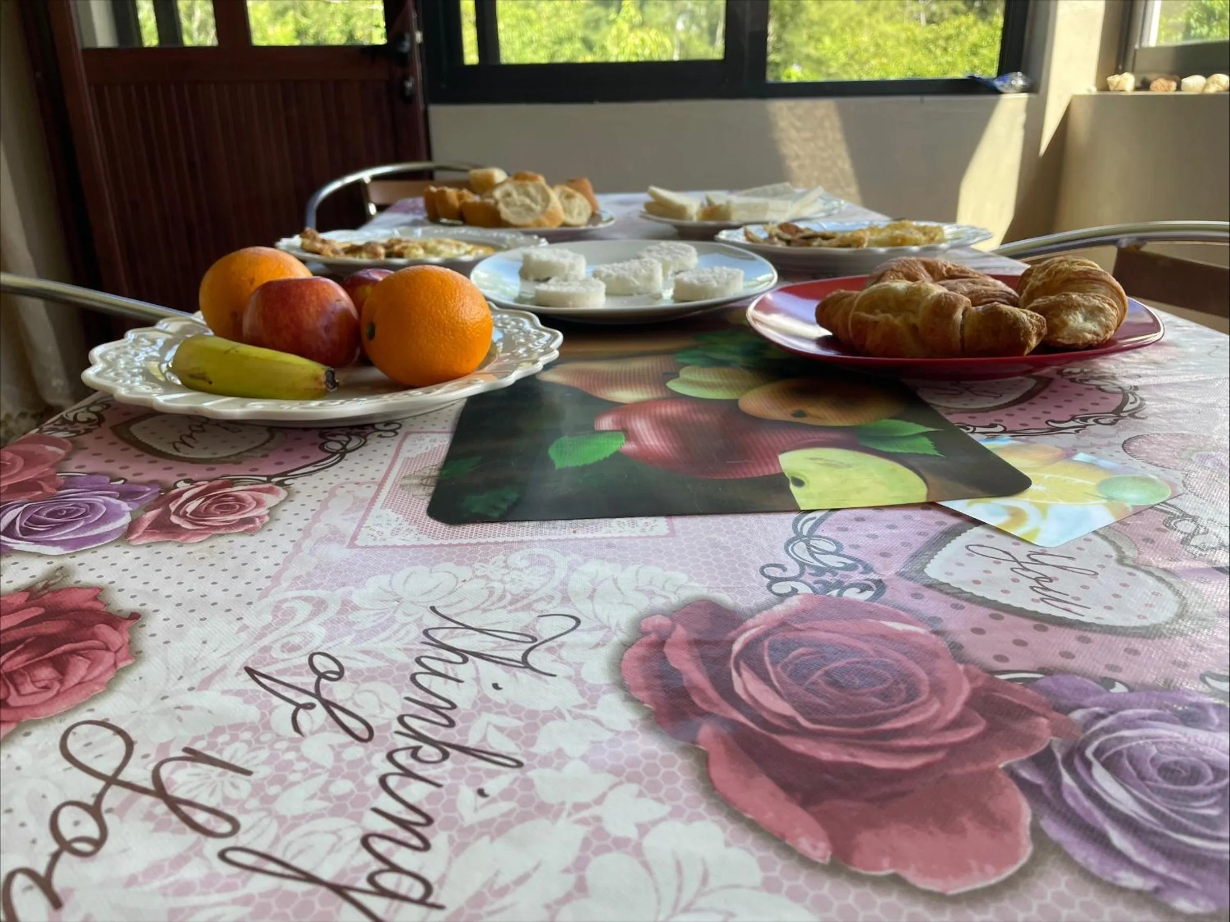 Breakfast in Riambel Paradise Inn Luxury Room