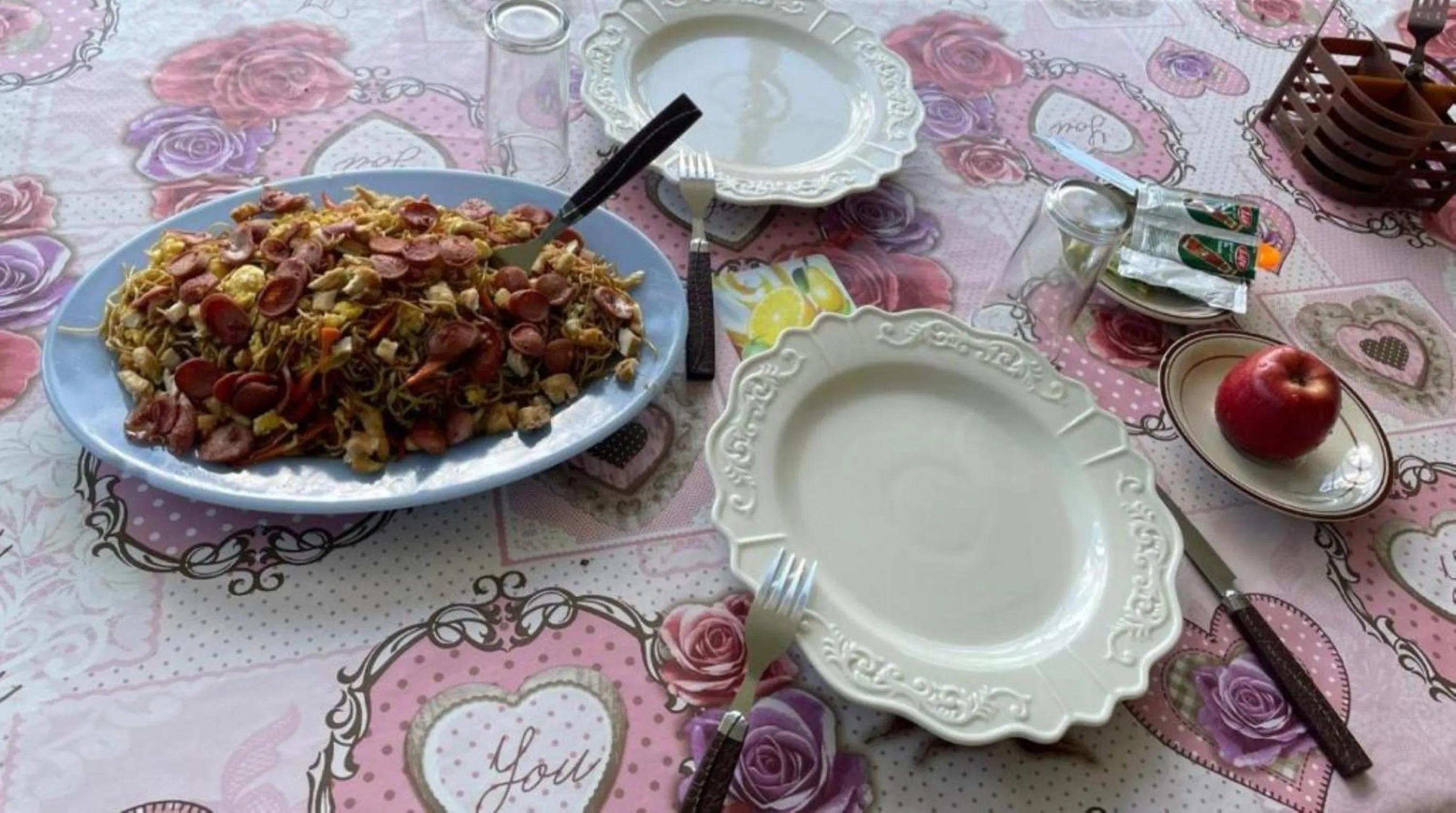 Lunch in Riambel Paradise Inn Luxury Room