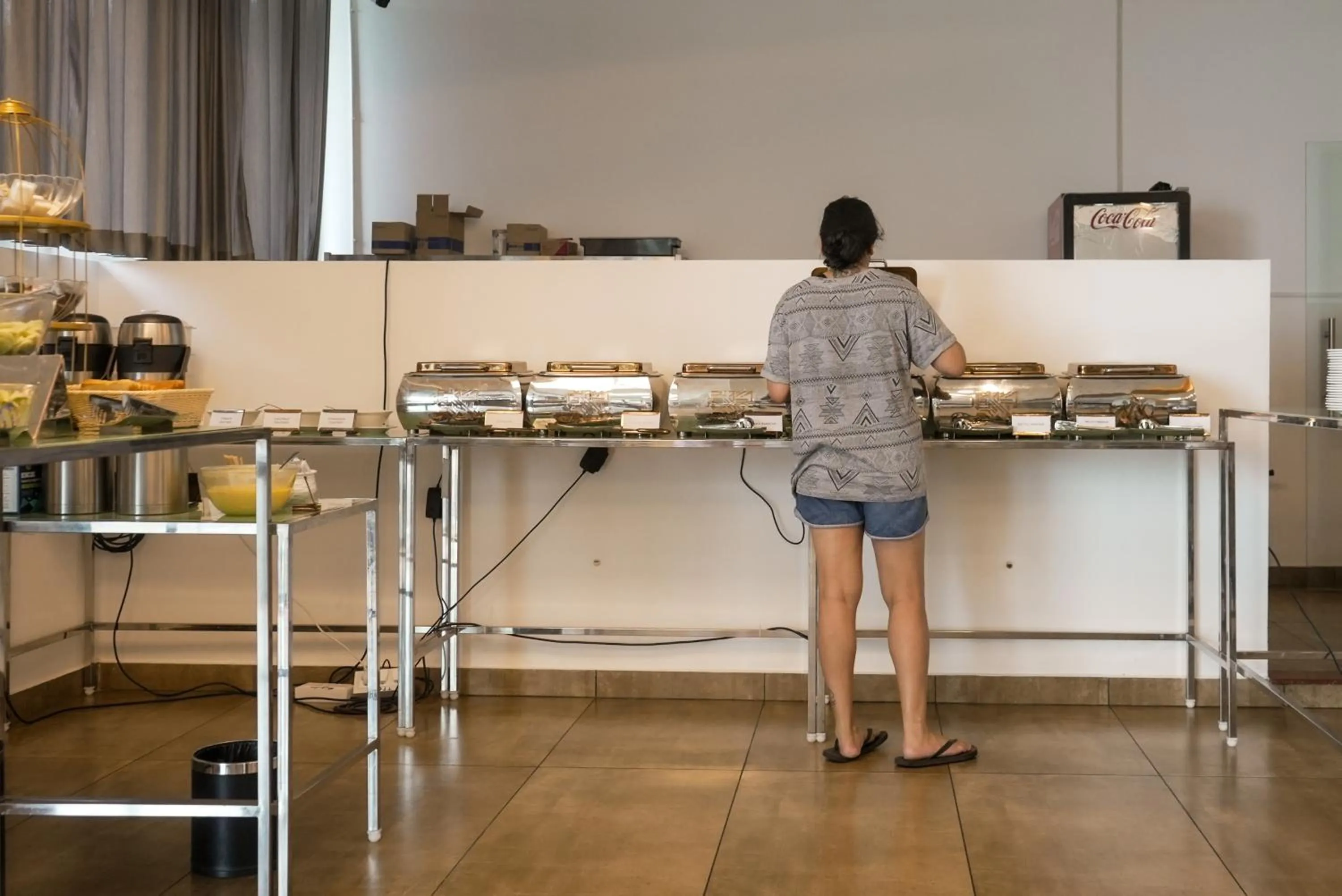 Restaurant/places to eat in Tea Tree Suites,Manipal