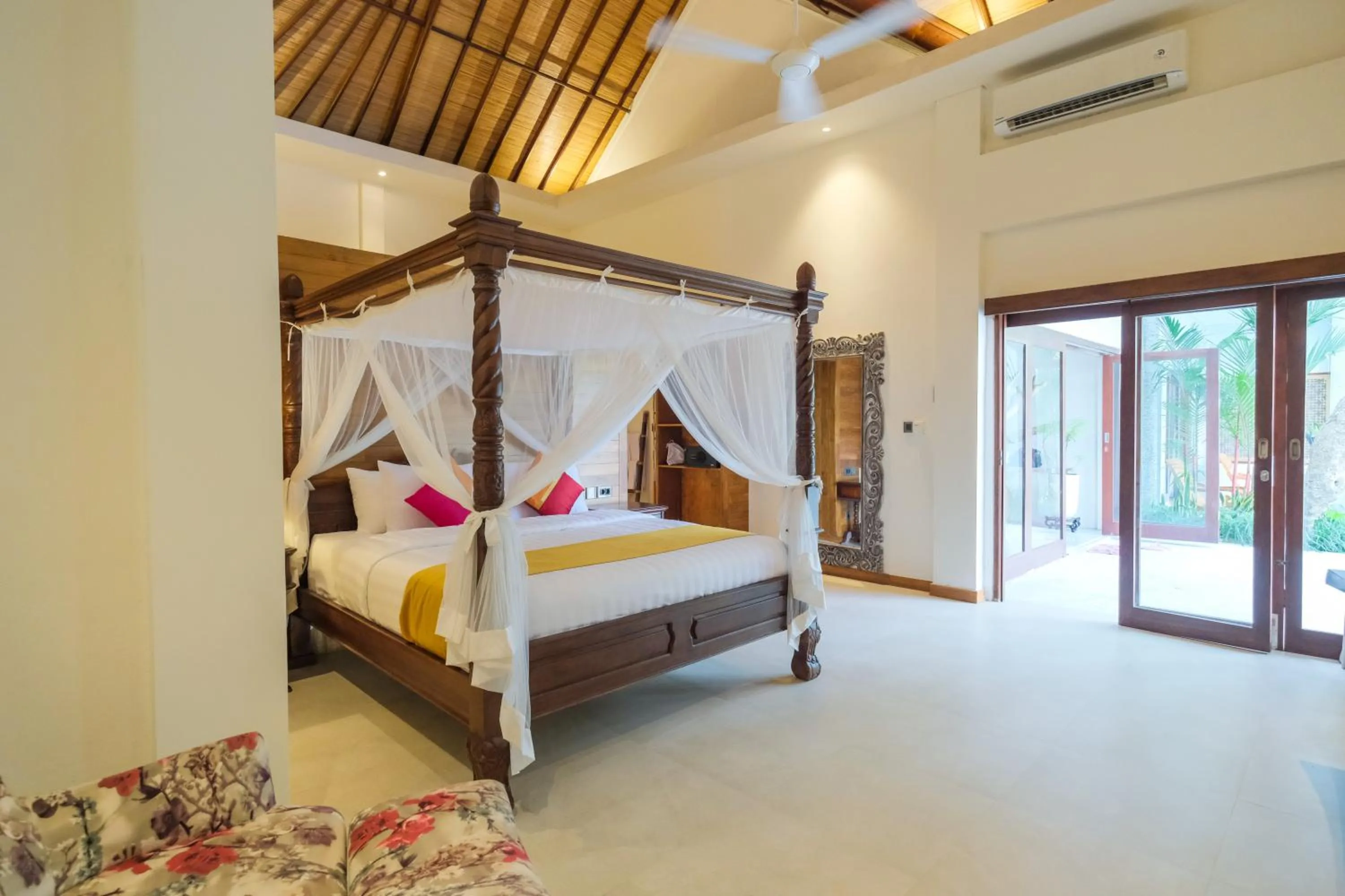 Bedroom, Bed in The Lavana Villa Puri Hawila Jimbaran - 5 Bedroom Villa