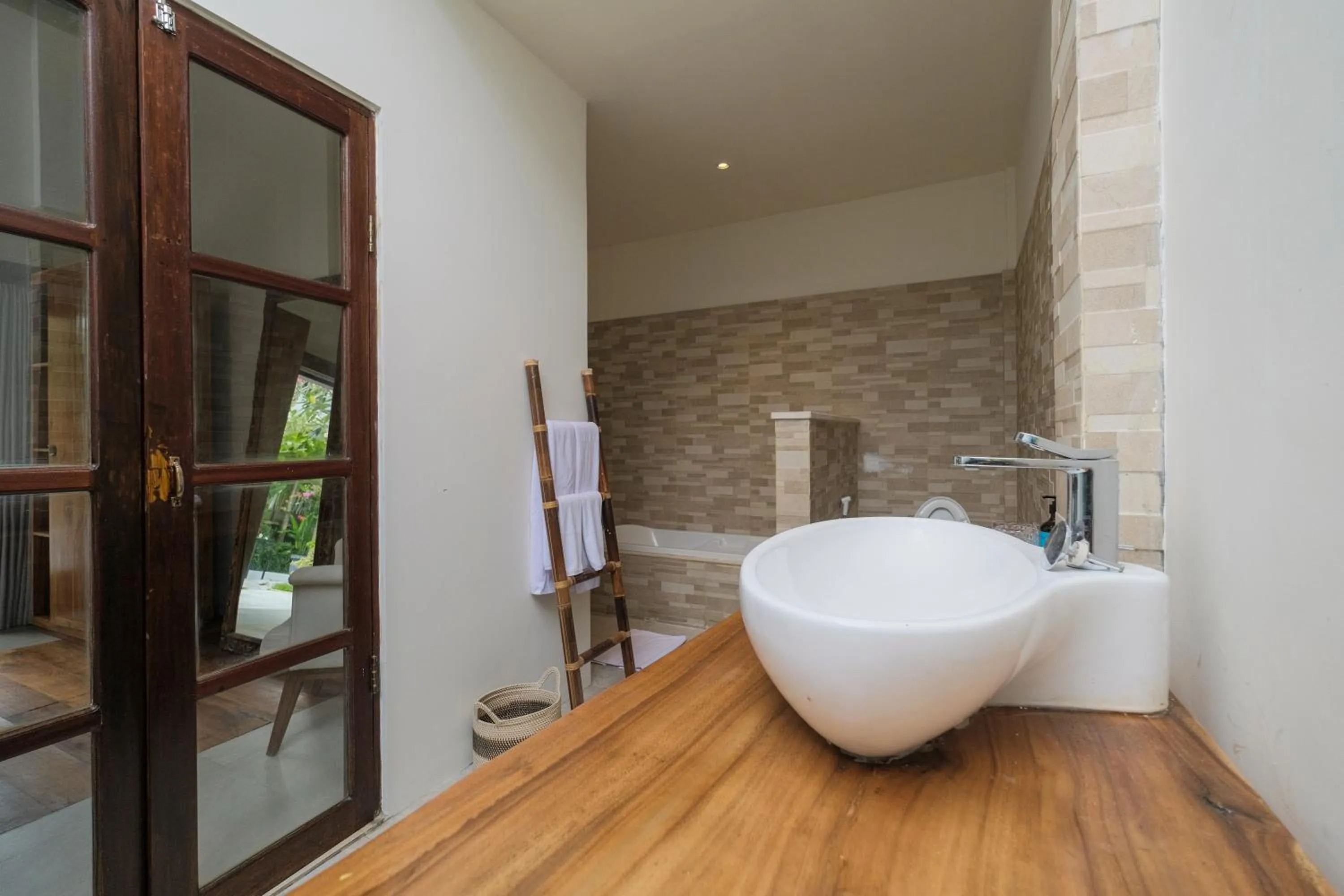 Bathroom in The Lavana Villa Puri Hawila Jimbaran - 5 Bedroom Villa