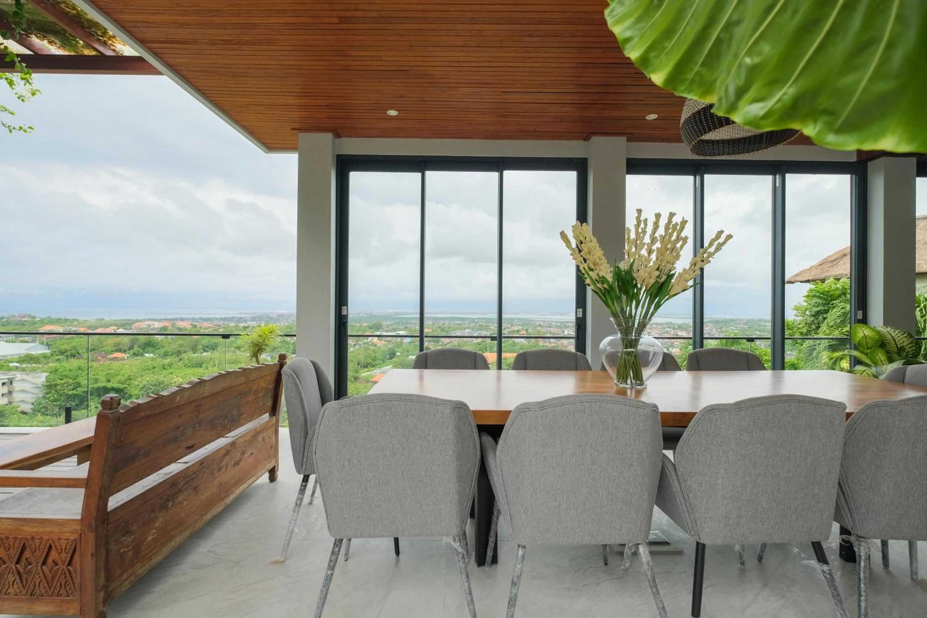 Dining area in The Lavana Villa Puri Hawila Jimbaran - 5 Bedroom Villa