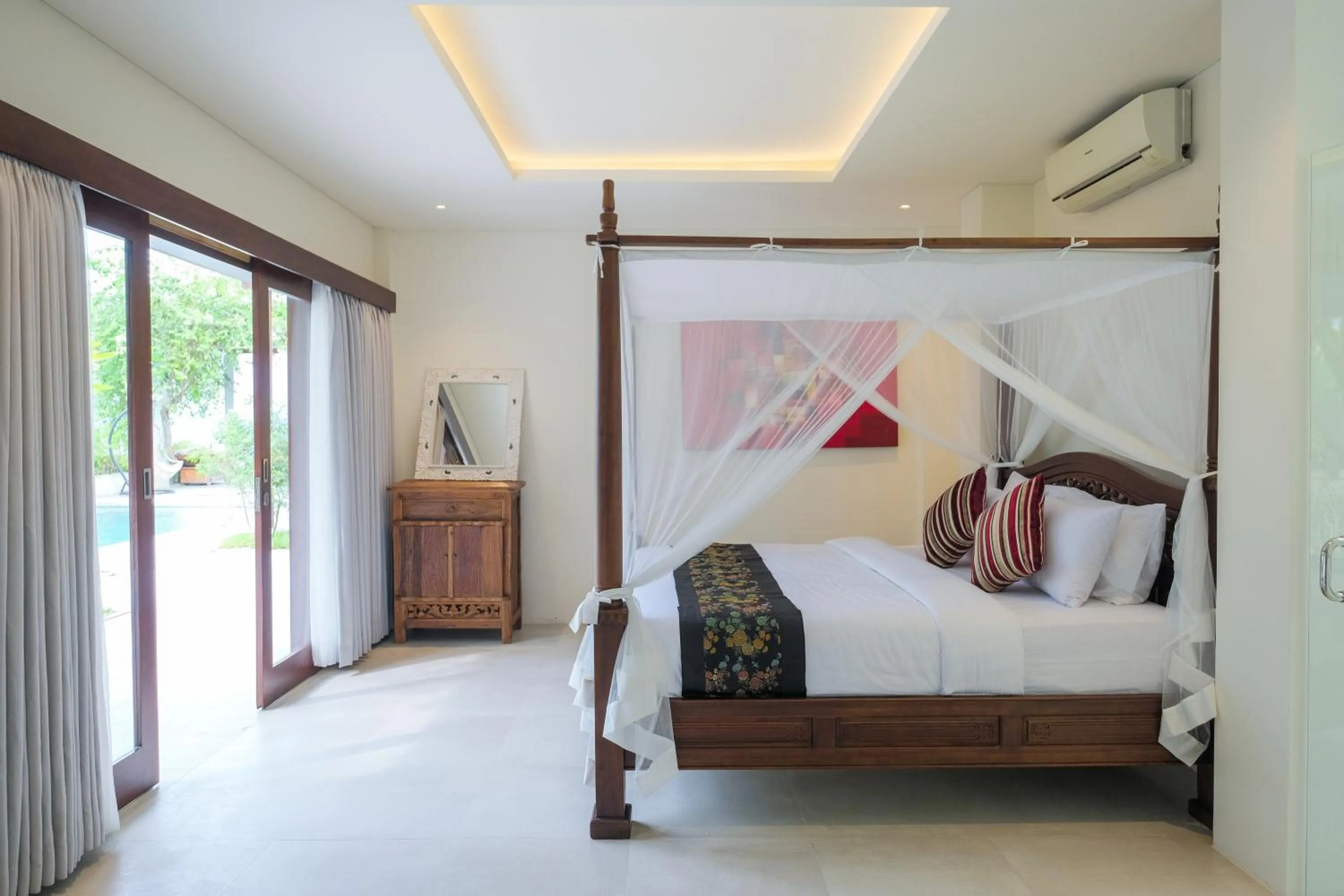 Bedroom, Bed in The Lavana Villa Puri Hawila Jimbaran - 5 Bedroom Villa