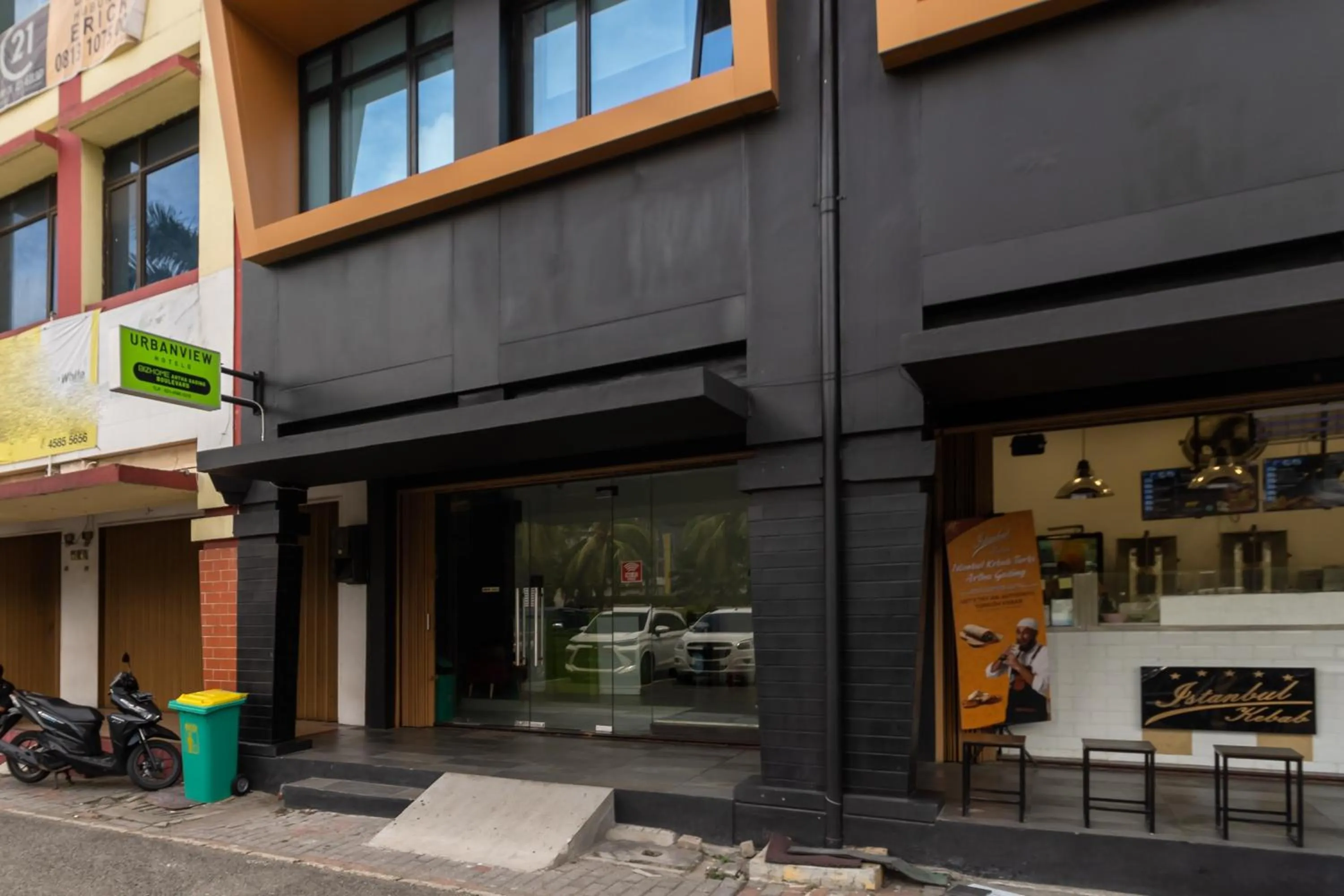 Property building in Urbanview Hotel Bizhome Artha Gading Boulevard by RedDoorz