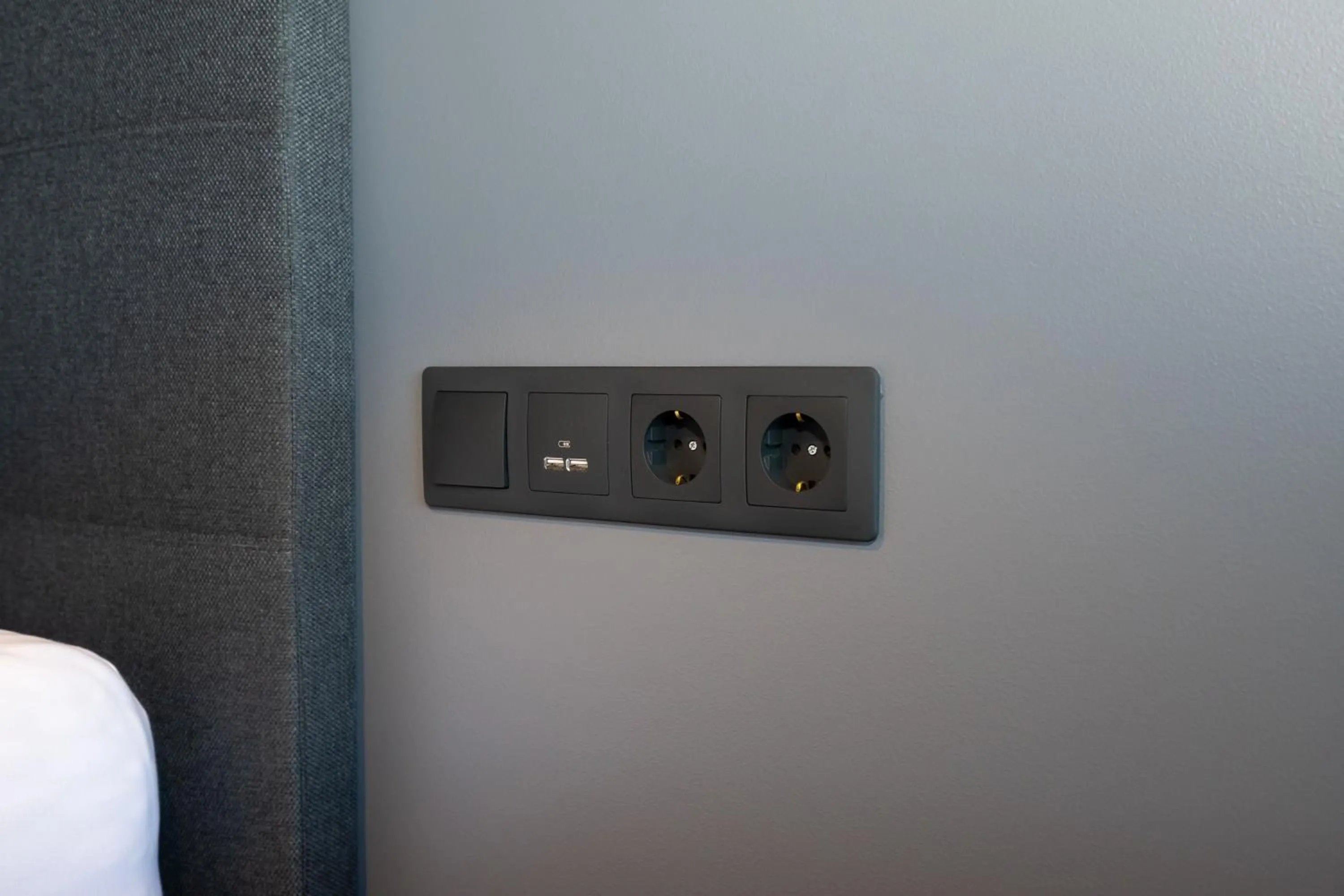 Property building in North Mountain View Suites