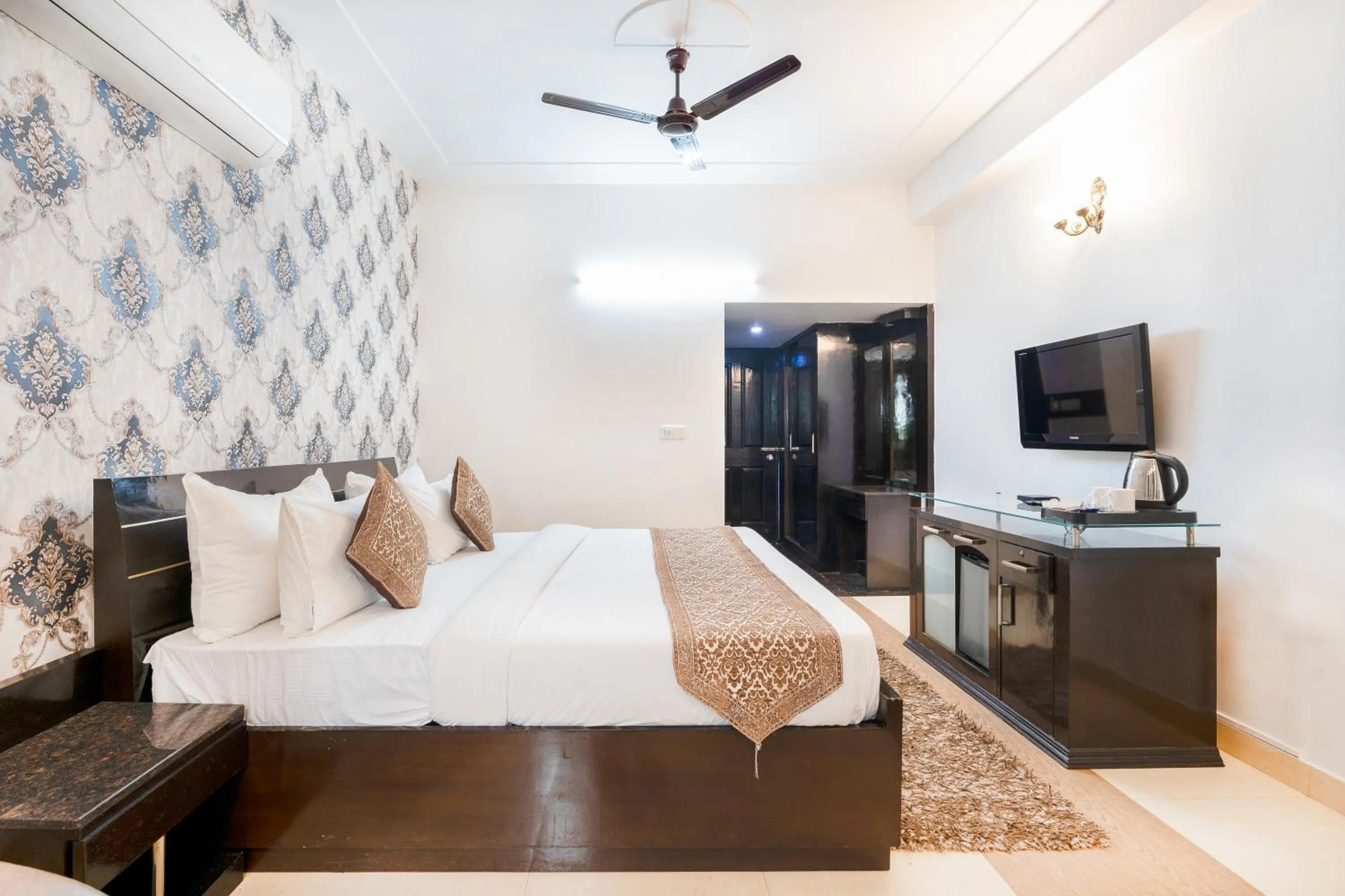 Bed in Skylark Hotel by Gabrian Hotels