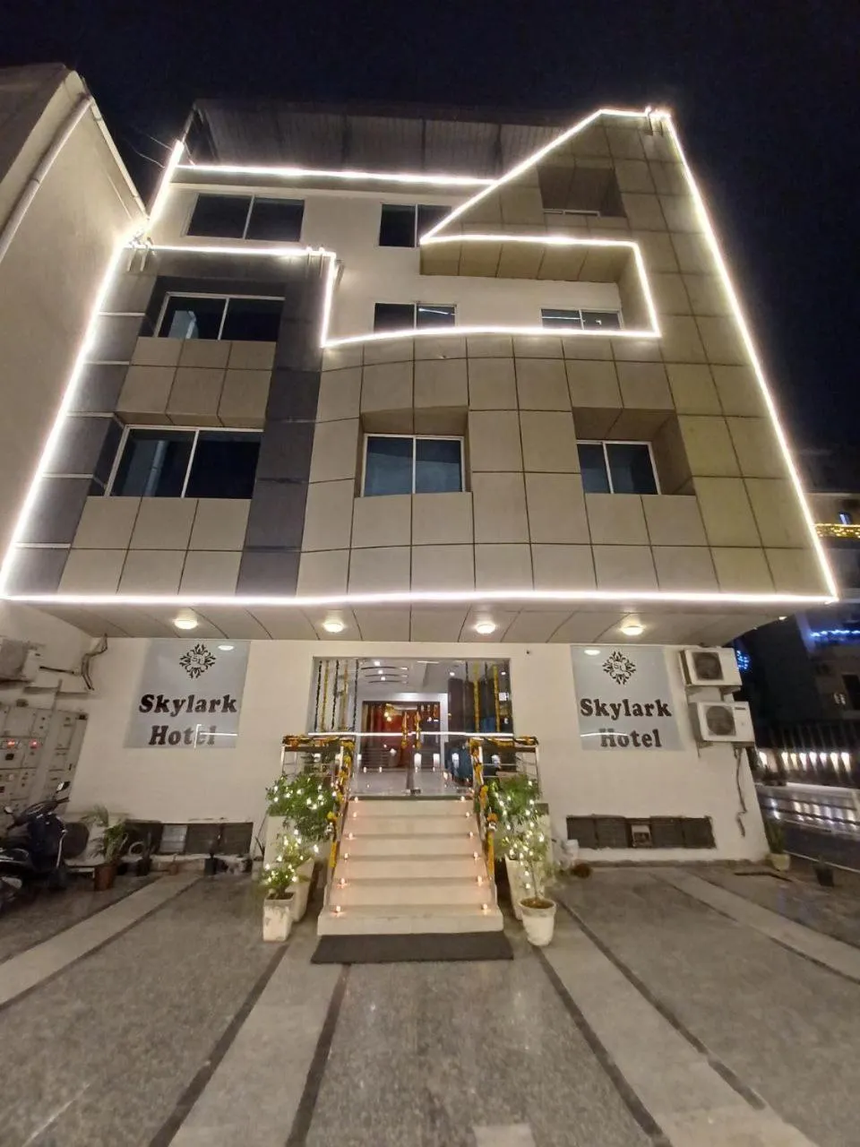 Facade/entrance in Skylark Hotel by Gabrian Hotels