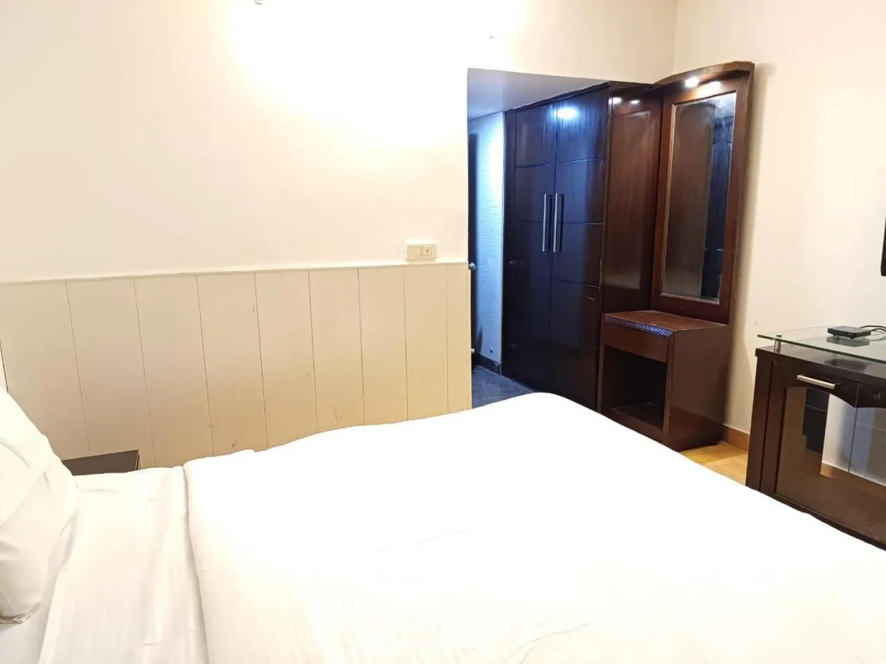Deluxe Room - single occupancy in Skylark Hotel by Gabrian Hotels