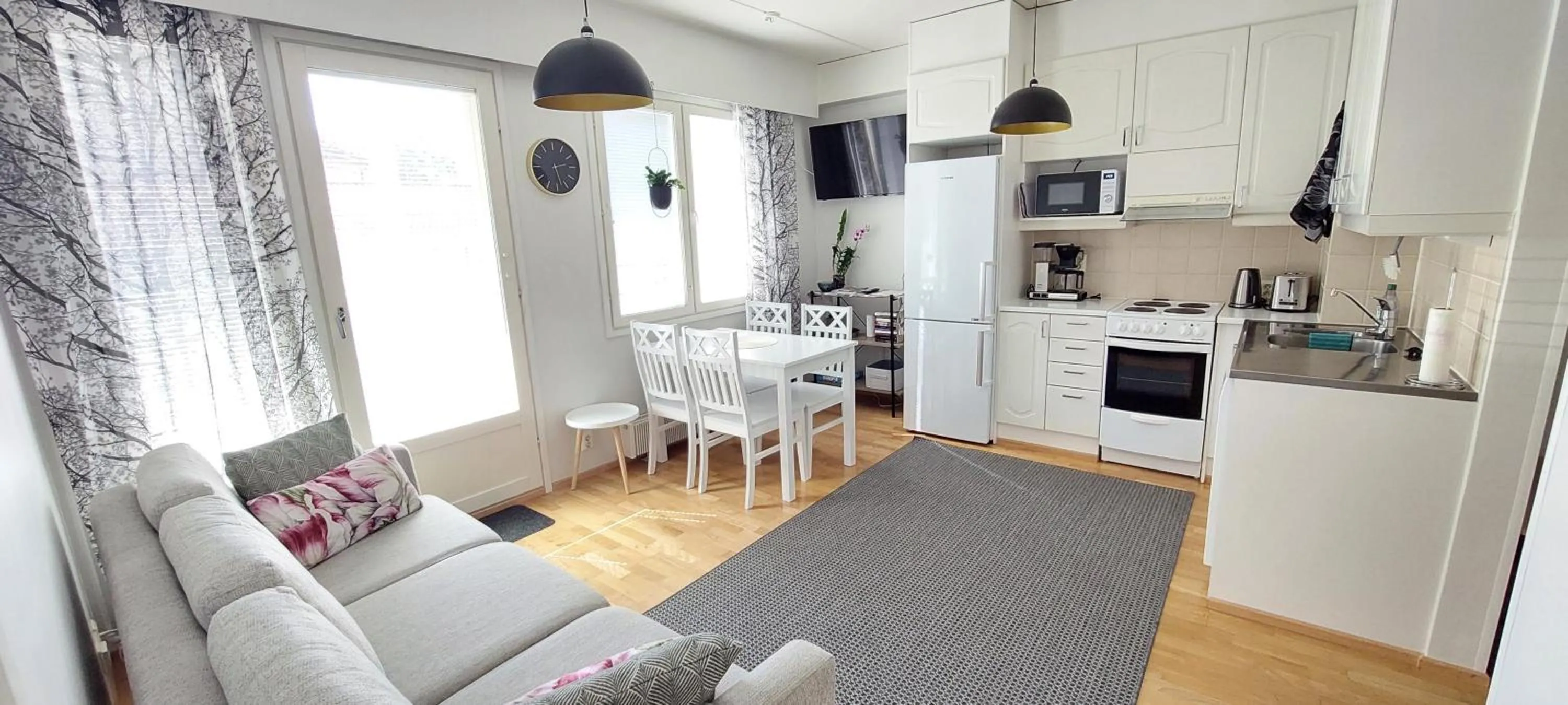 Kitchen or kitchenette in Reissupesä