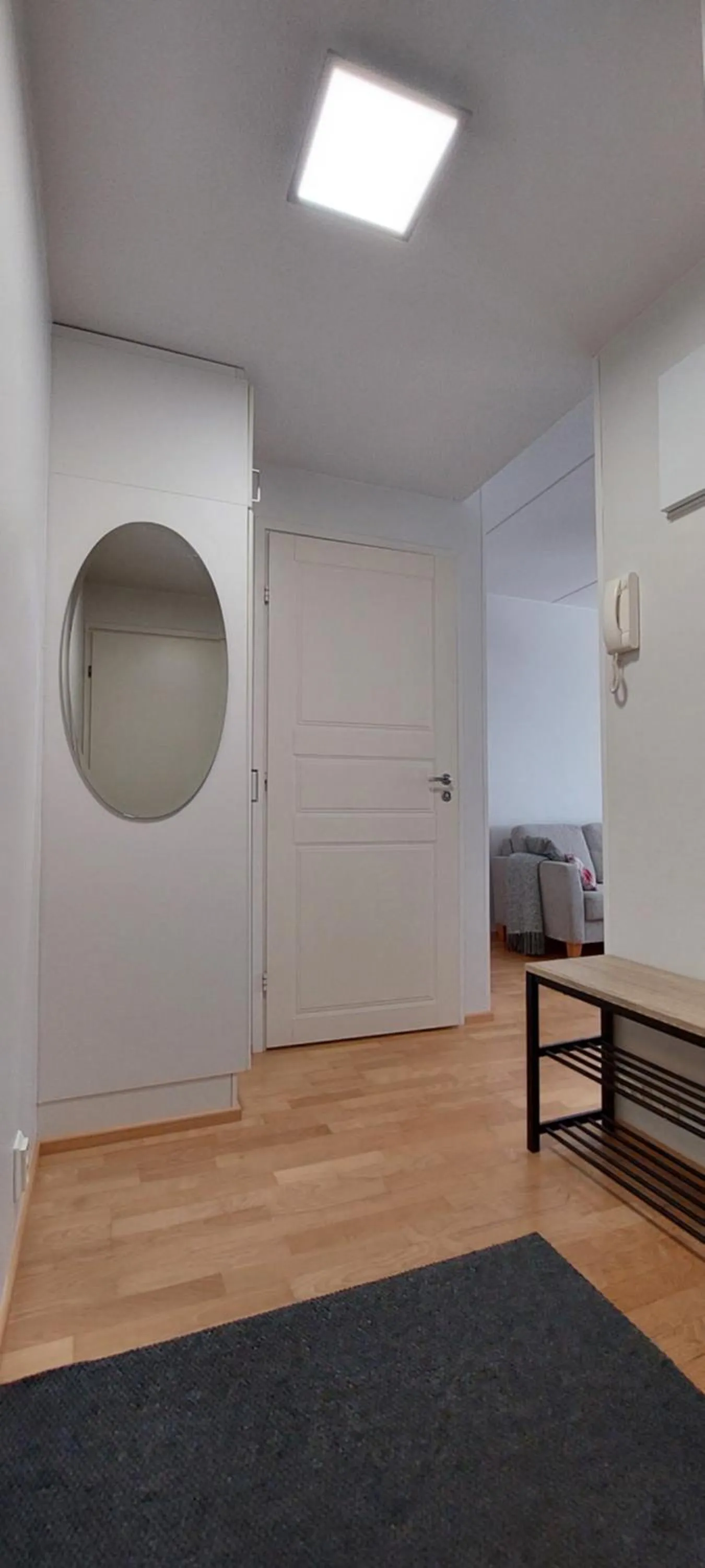 Photo of the whole room in Reissupesä