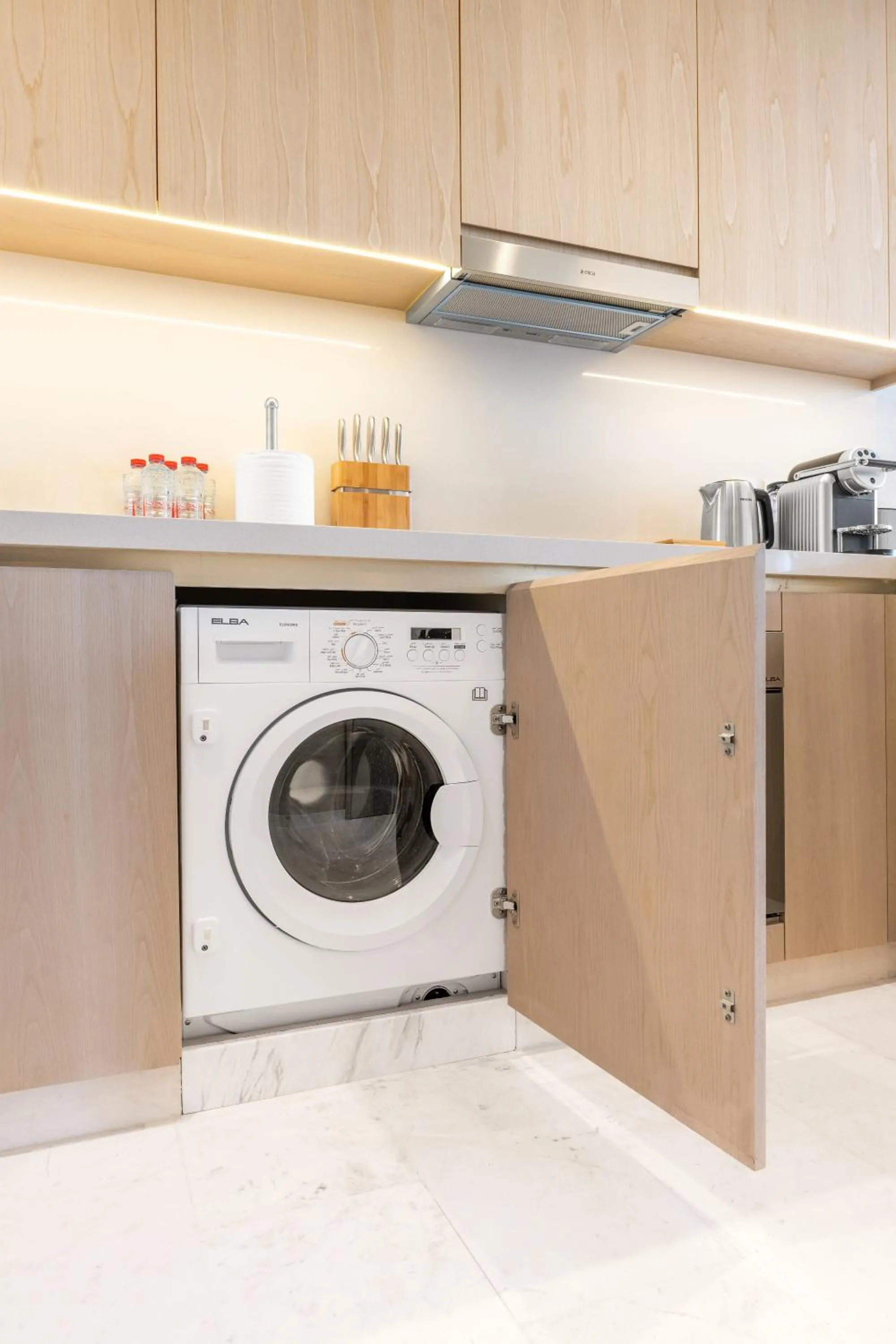 washing machine in Ultra Luxury Palm Tower with Shared Hotel Facilities
