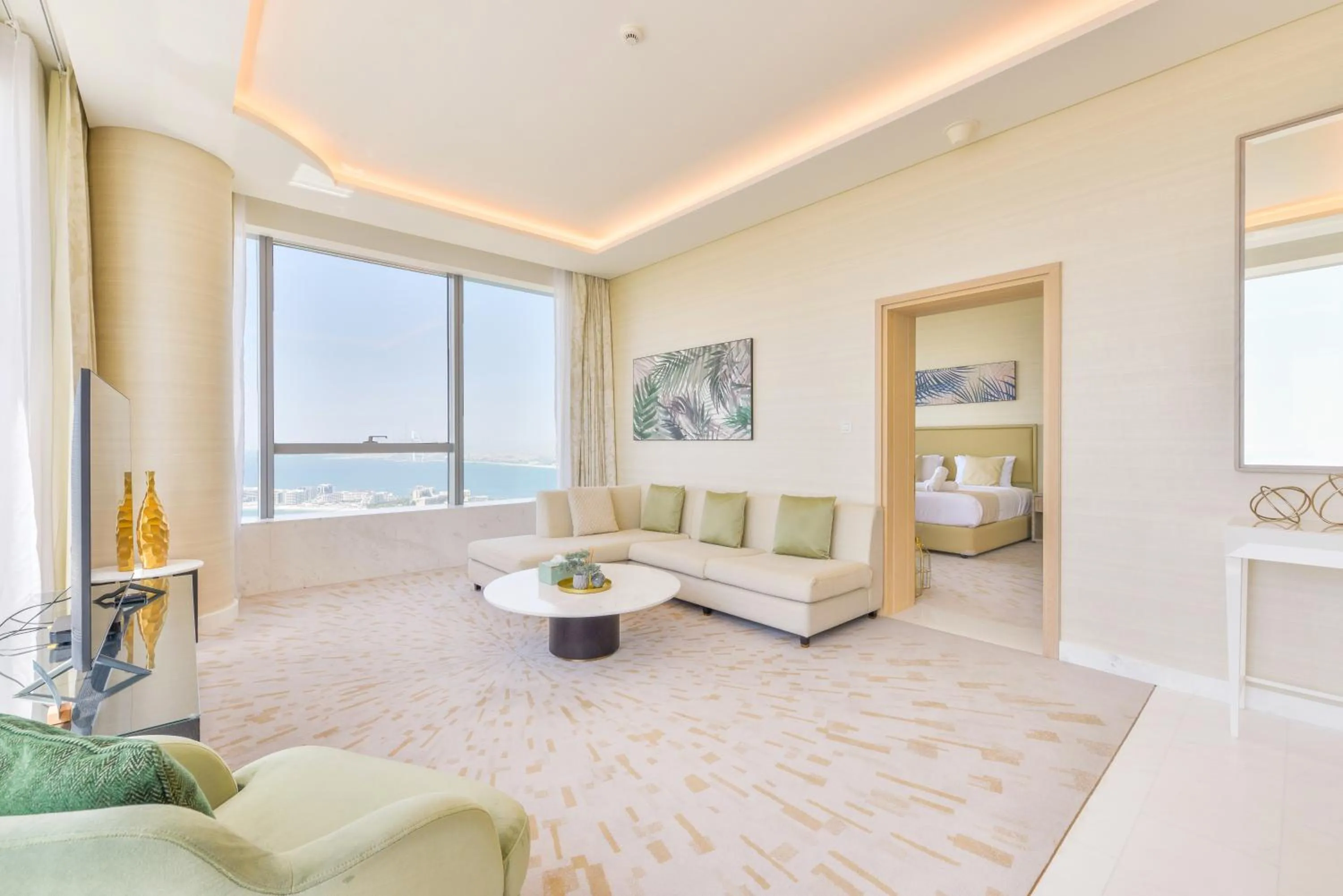 Living room in Ultra Luxury Palm Tower with Shared Hotel Facilities