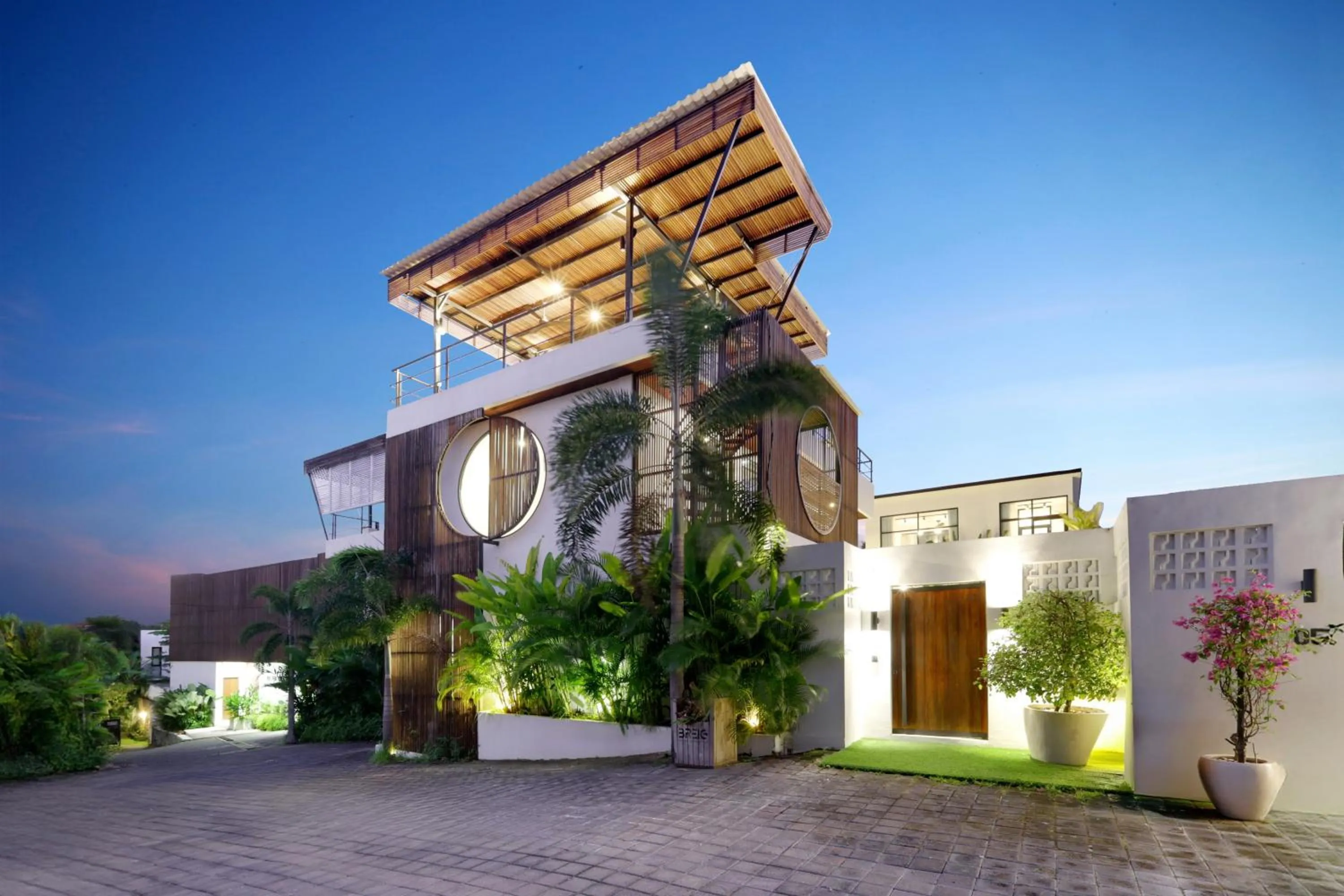 Property building in Baliwood Residence Villas by BREIG