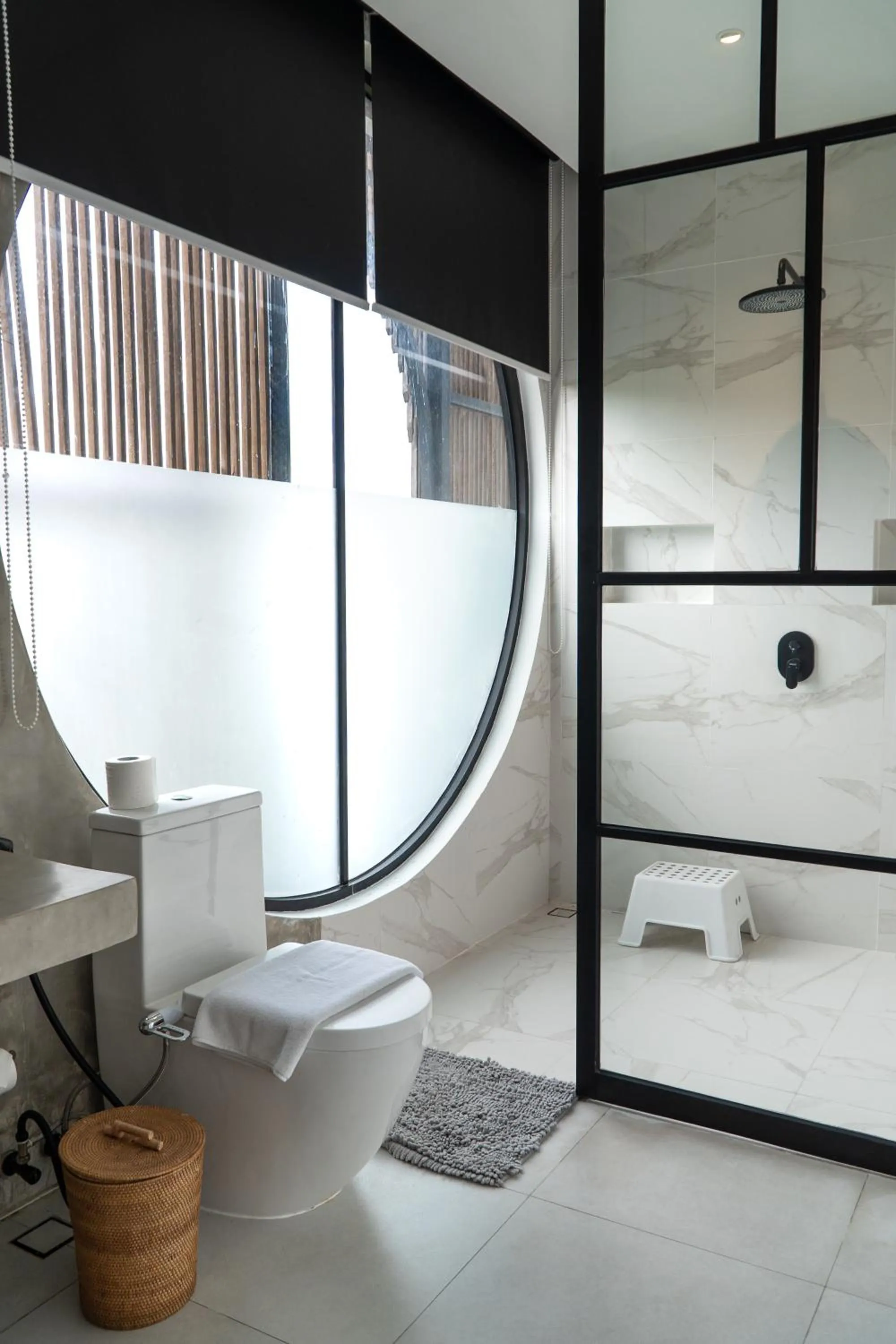 Shower in Baliwood Residence Villas by BREIG