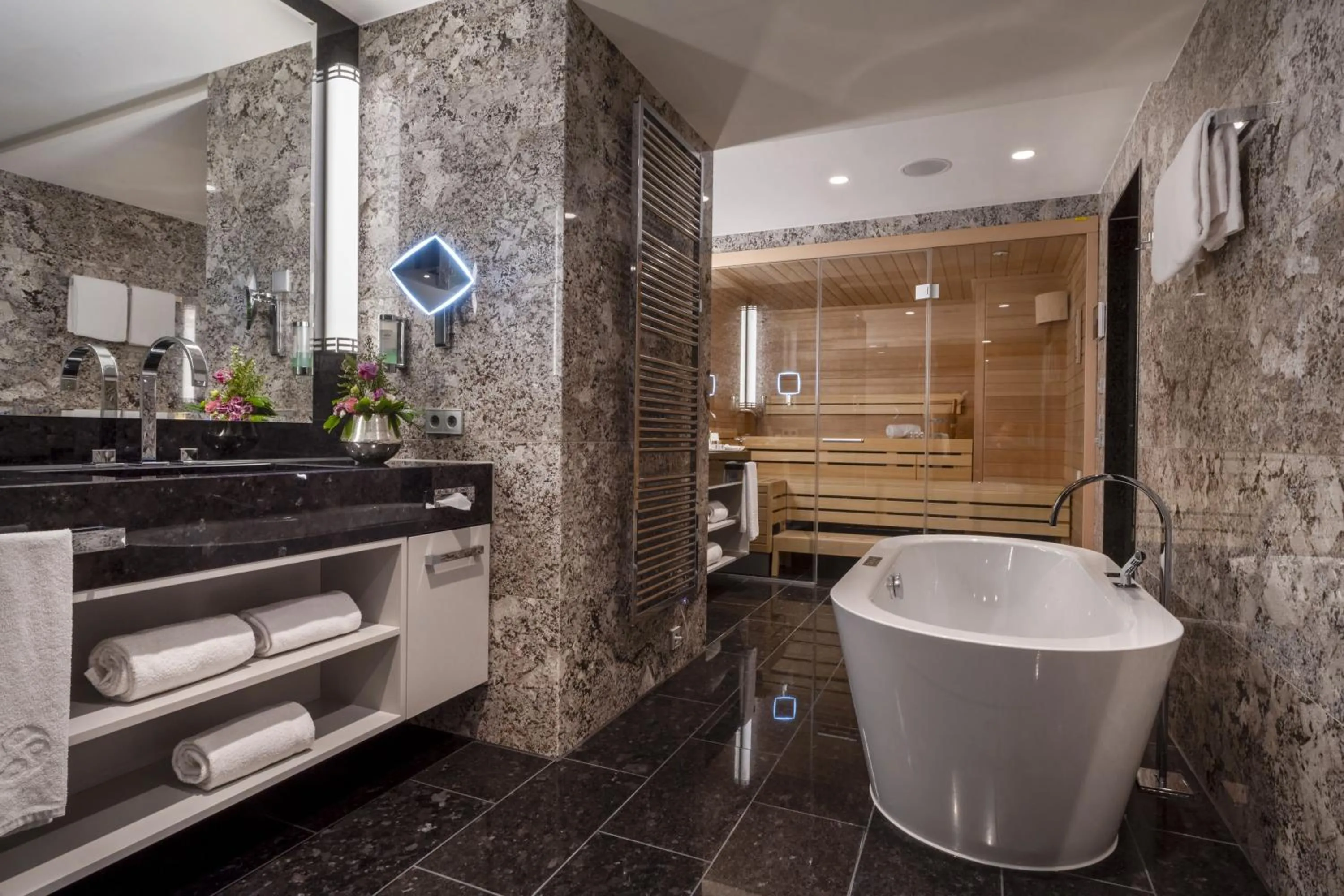 Bathroom in Maritim Hotel Ingolstadt