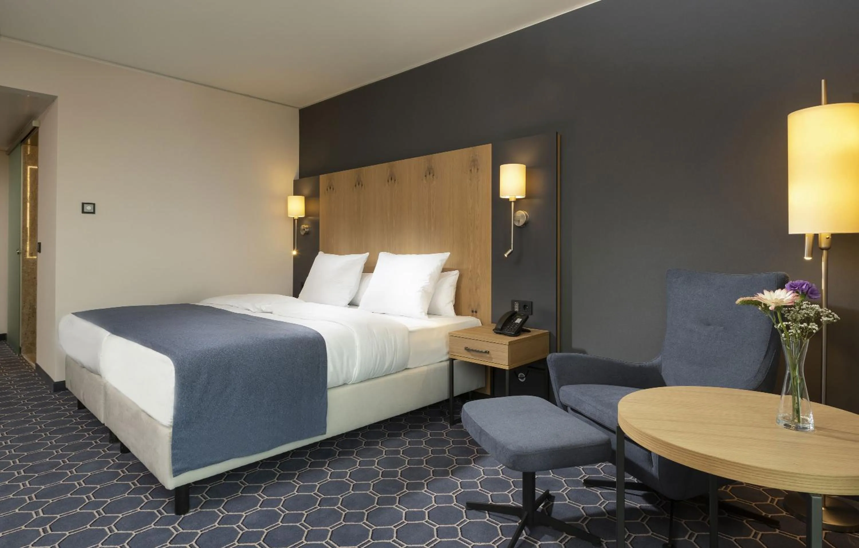 Bedroom, Bed in Maritim Hotel Ingolstadt