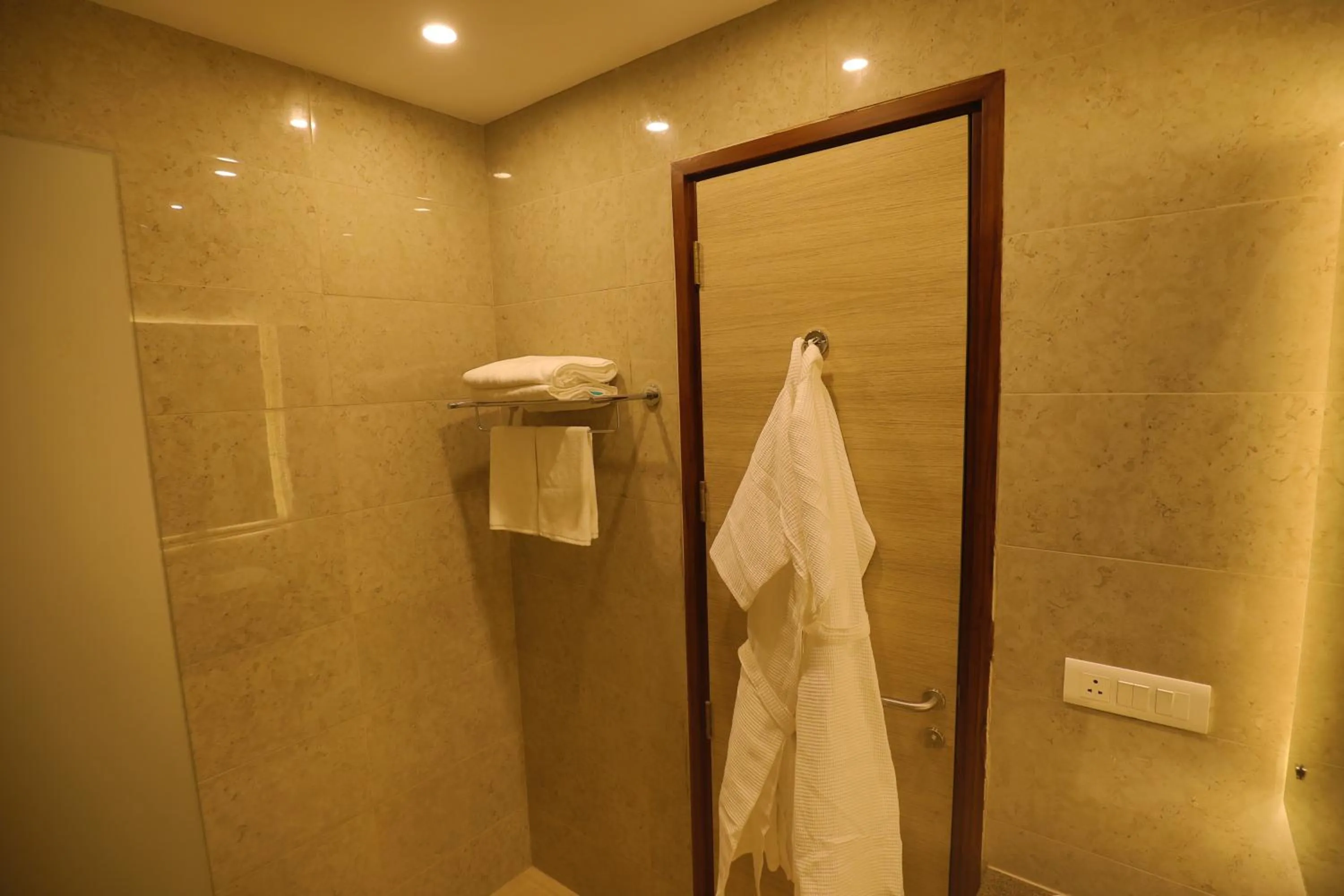 Bathroom in Goa Country Club Near Park Hospital BY Pearl I Luxury resort in Gurgaon