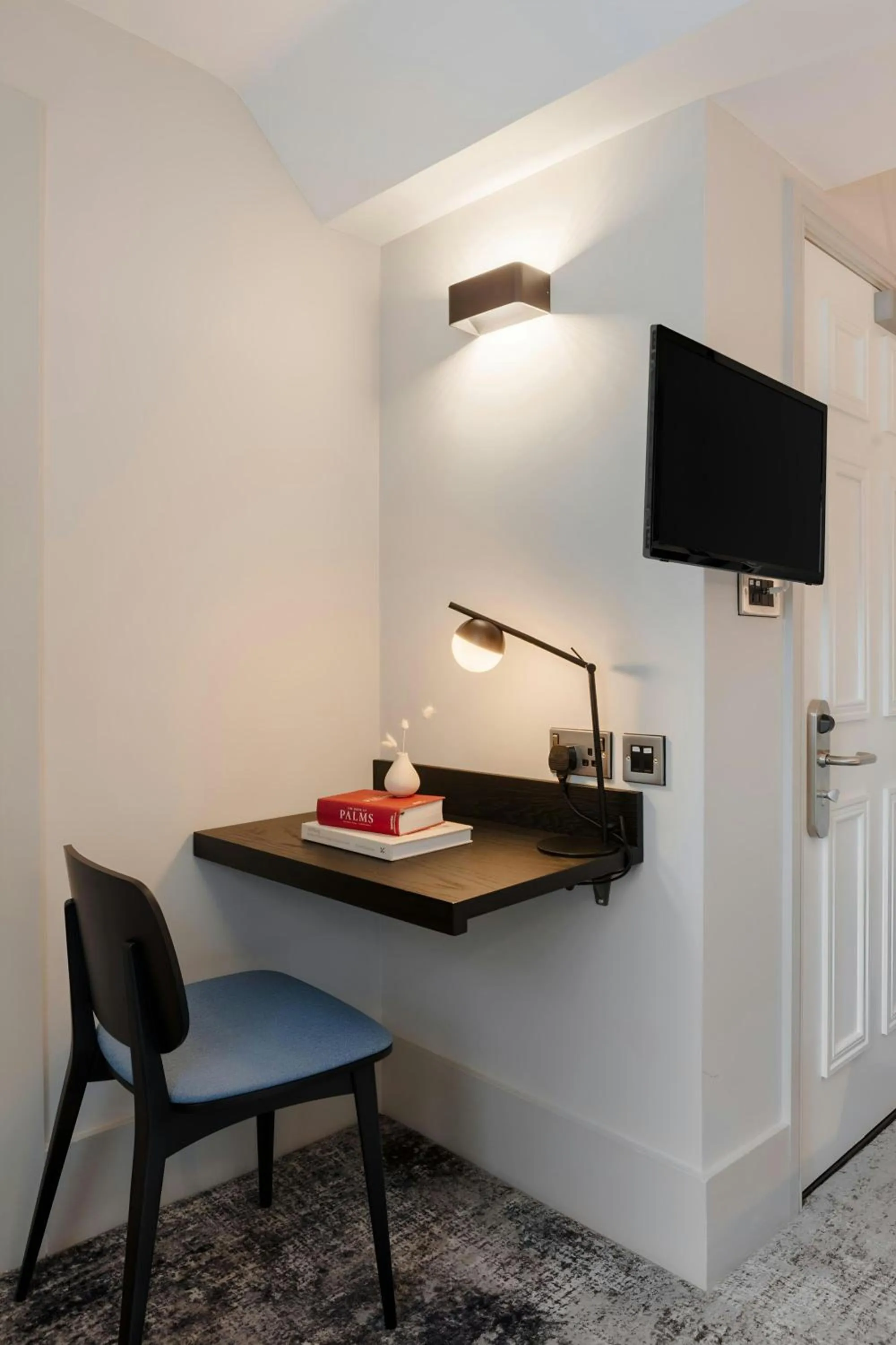 Bedroom in The Earl Hotel Leeson Street, Sonder by Marriott Bonvoy