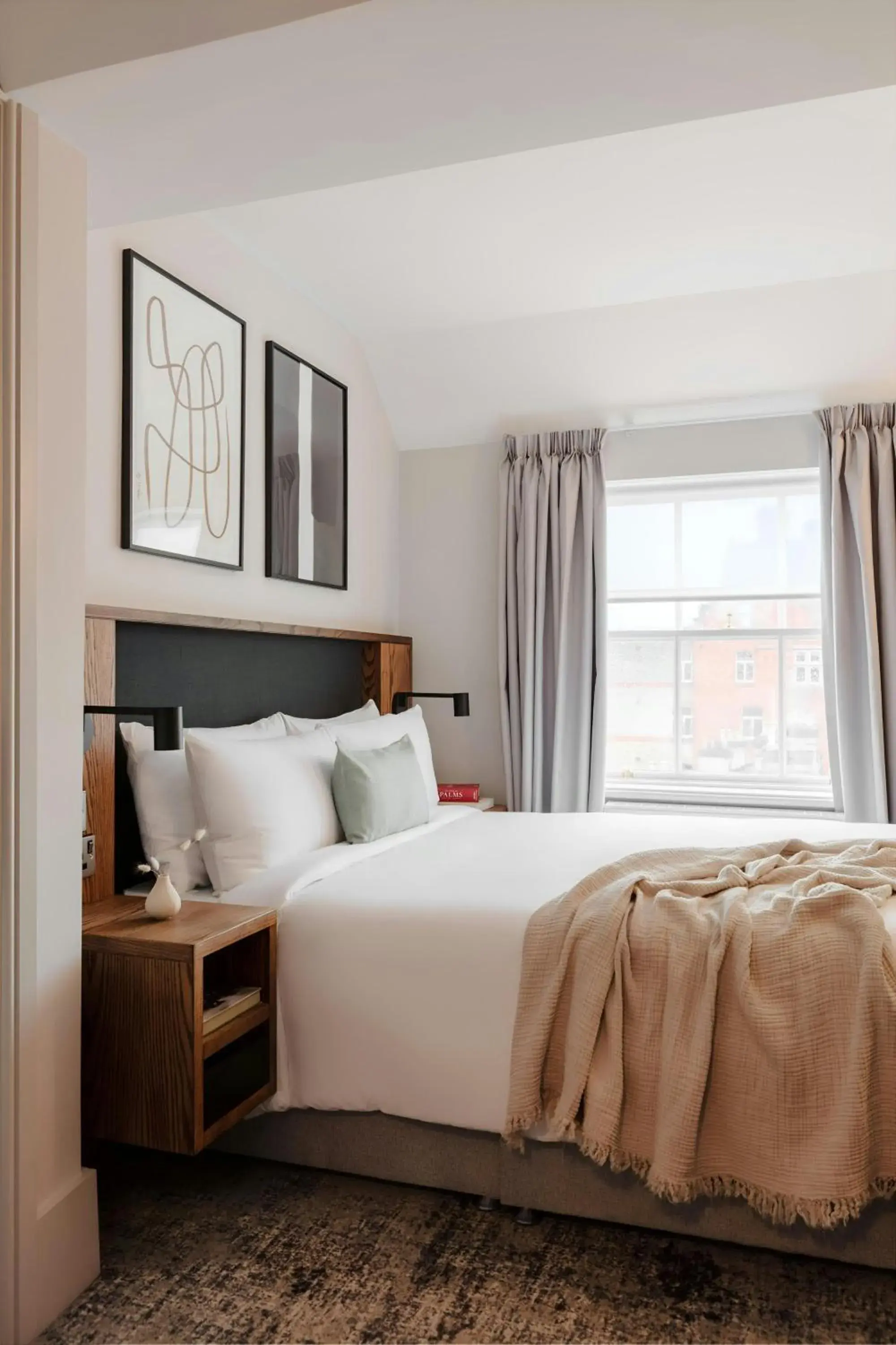 Double Room in The Earl Hotel Leeson Street, Sonder by Marriott Bonvoy Double Room in The Earl Hotel Leeson Street, Sonder by Marriott Bonvoy