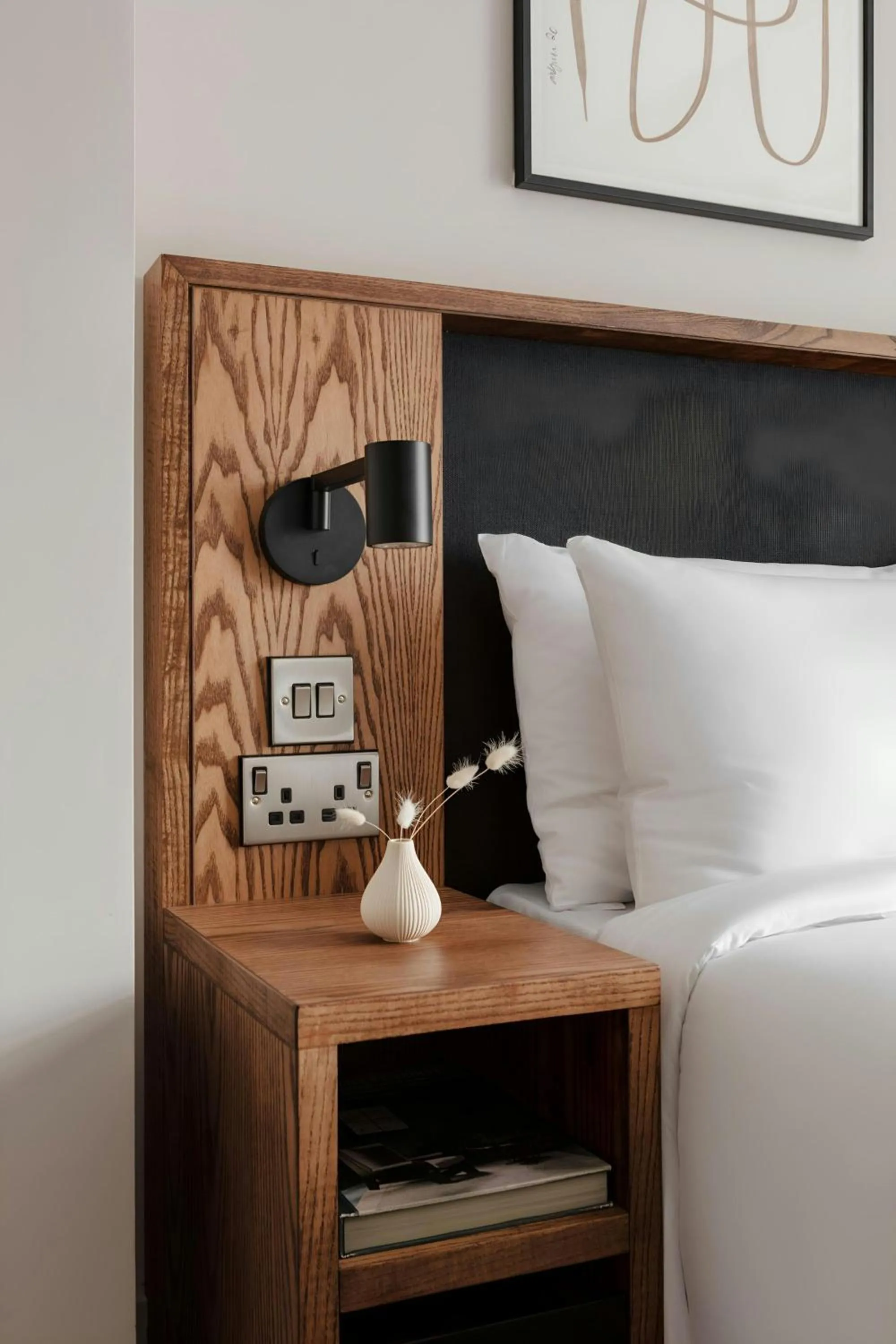 Bedroom, Bed in The Earl Hotel Leeson Street, Sonder by Marriott Bonvoy