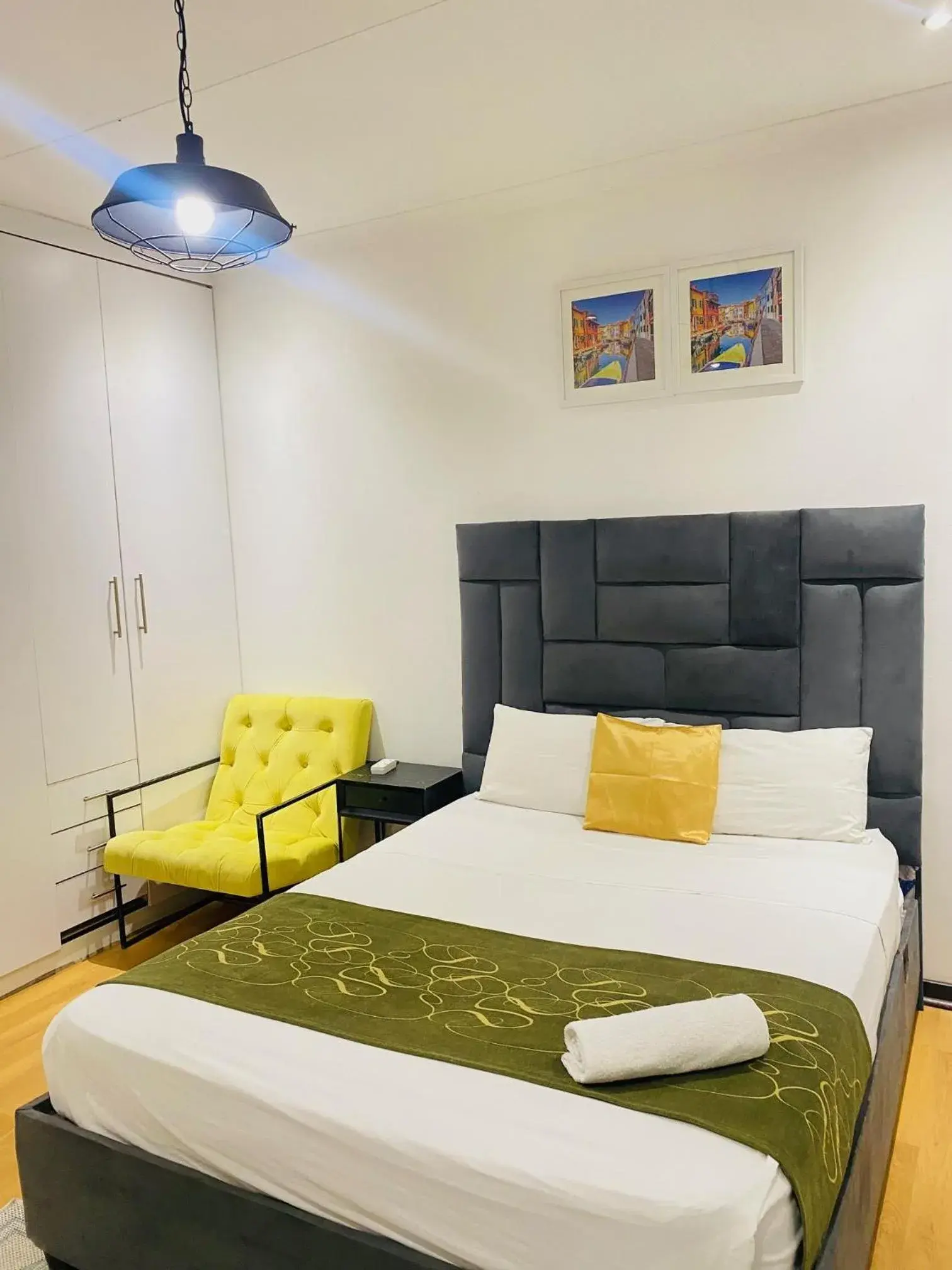 Double Room with Shared Bathroom in Airport Royal Guest House Double Room with Shared Bathroom in Airport Royal Guest House