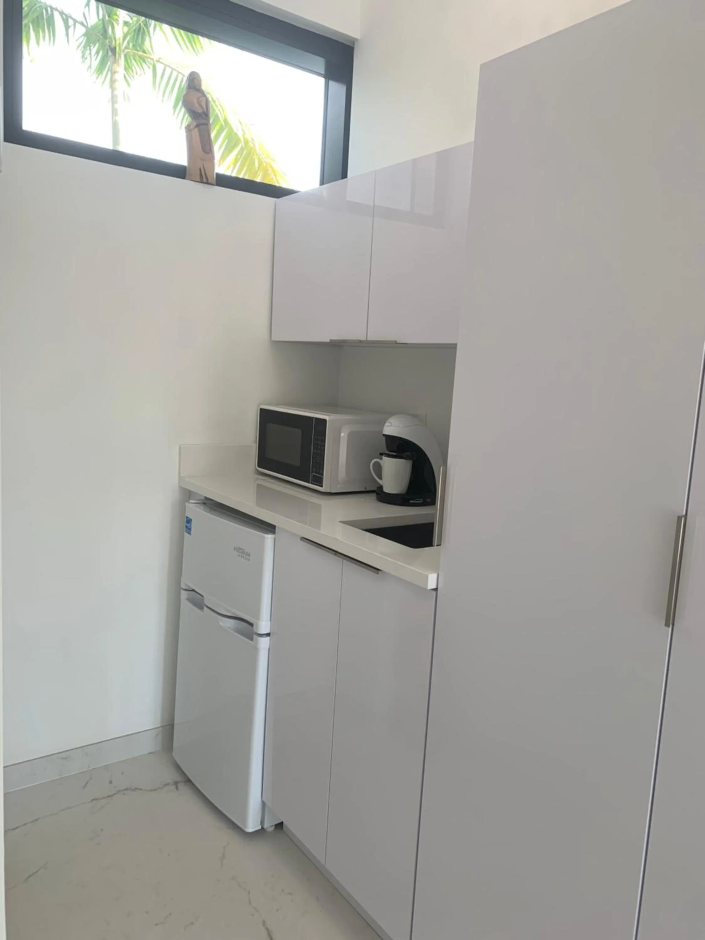 Men only clothing option guesthouse near Wilton Manors