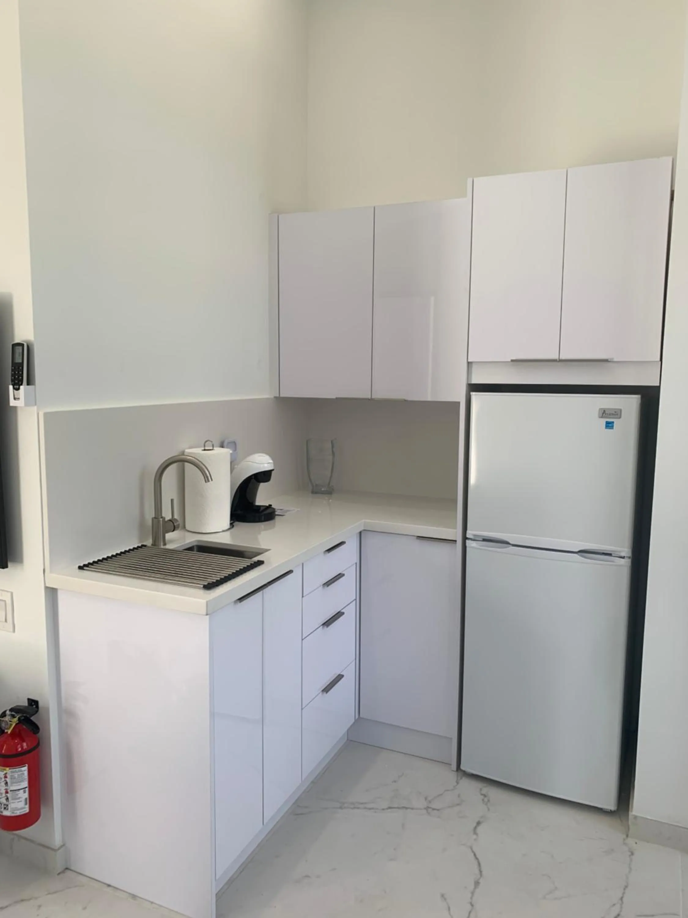 Men only clothing option guesthouse near Wilton Manors