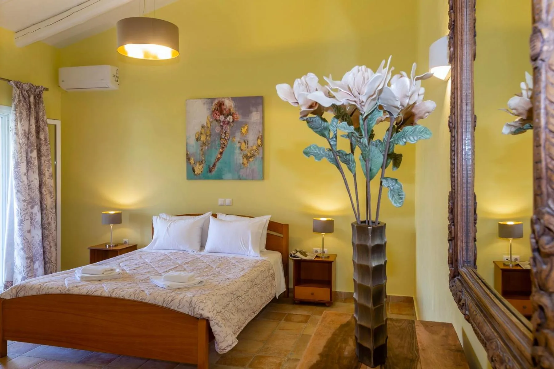 Bed in Villa Charchala