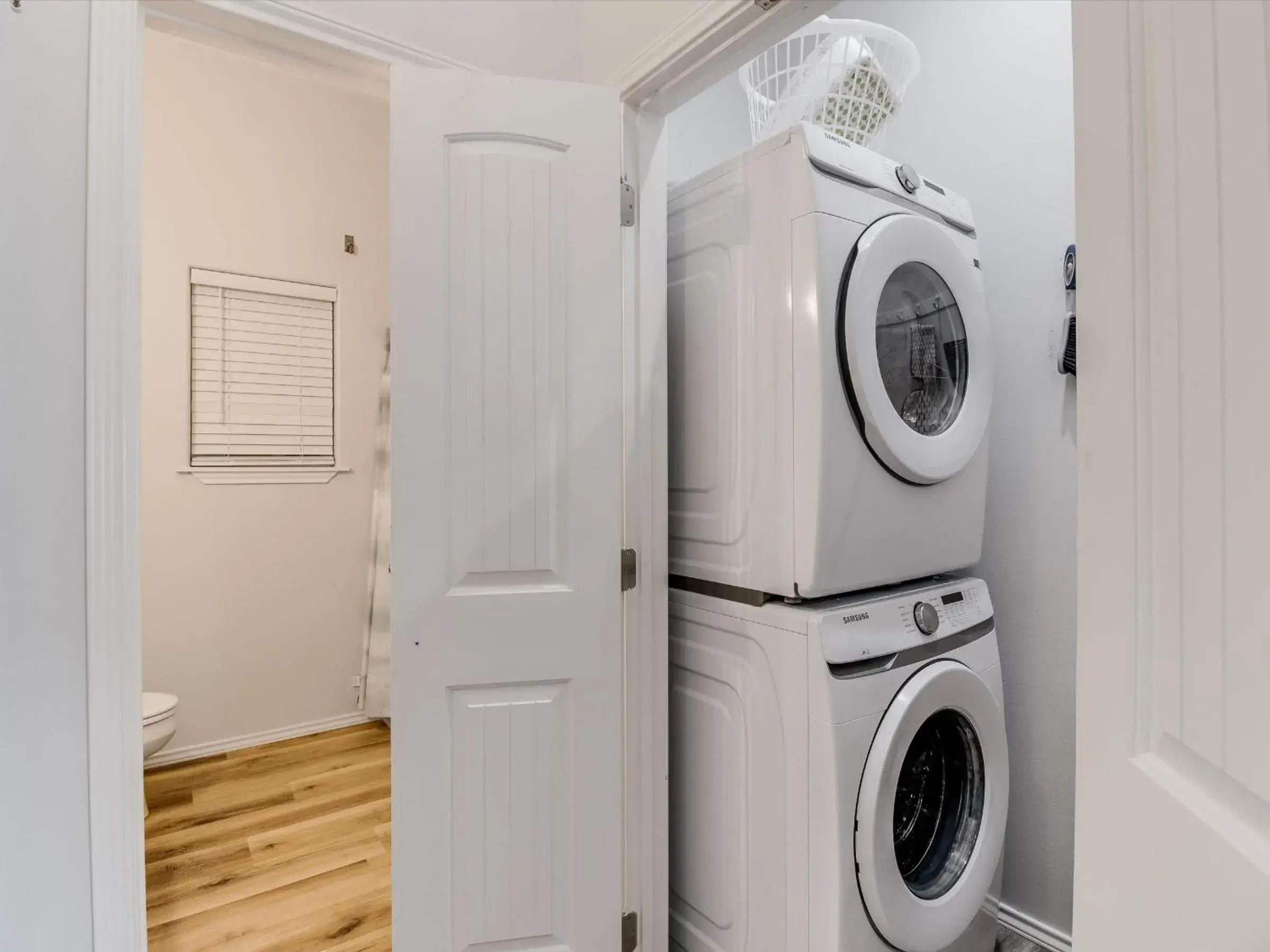 Reel Inn Relax Reel Inn Relax