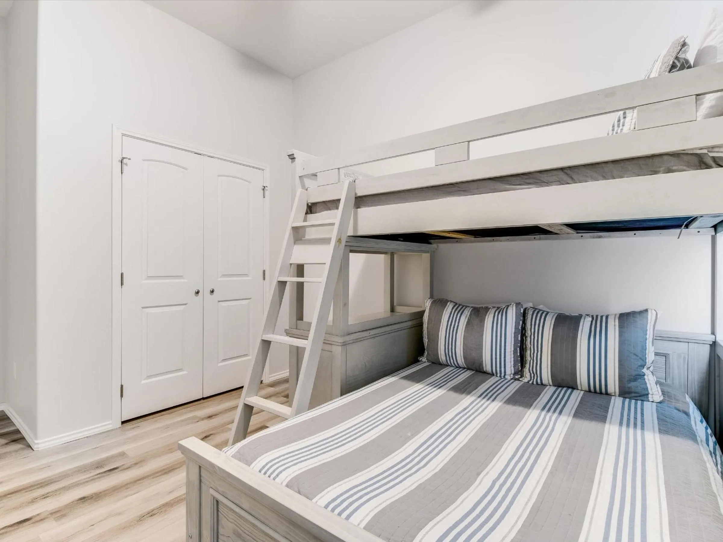 Other in Reel Inn Relax