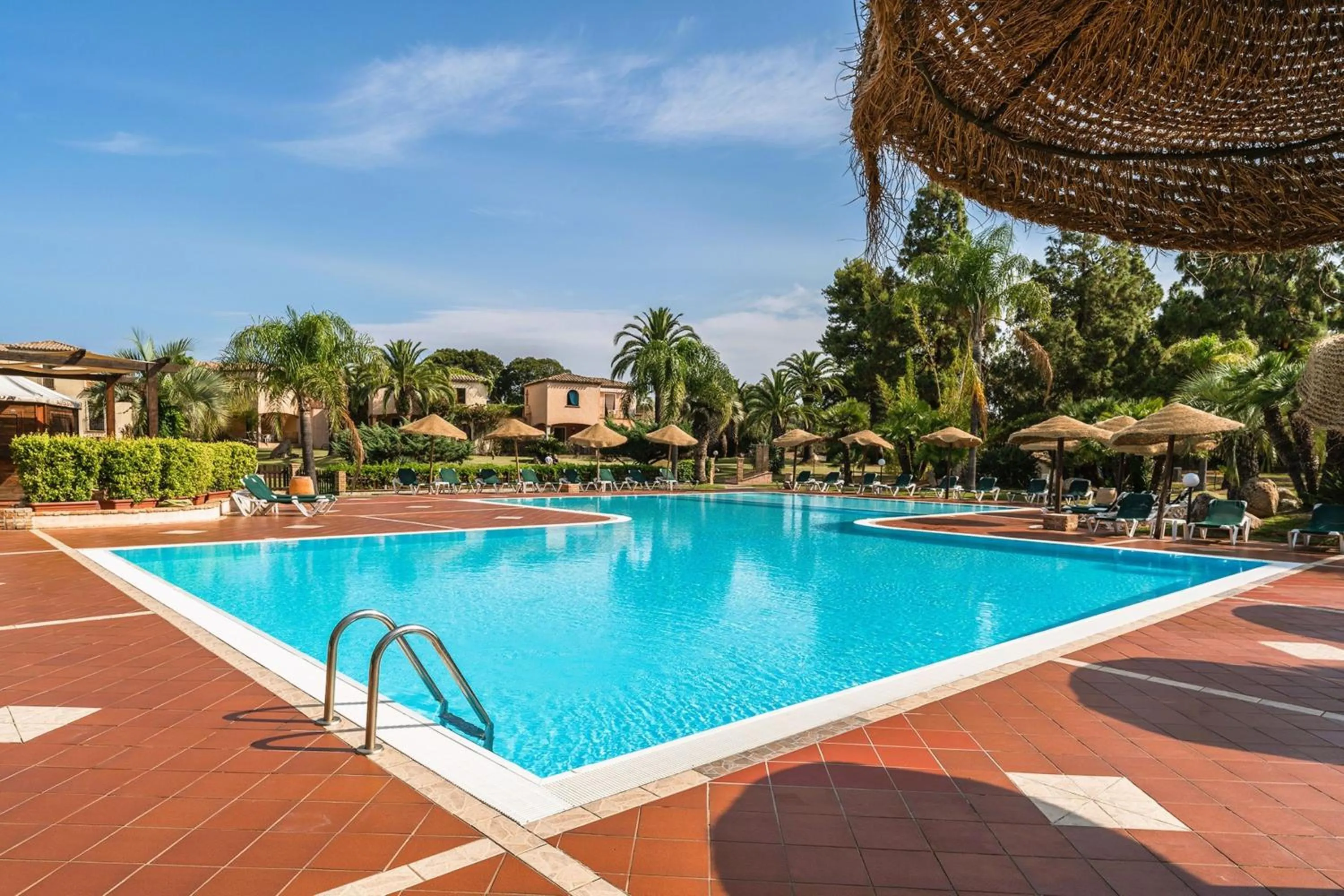 Swimming pool in Baia delle Palme residence