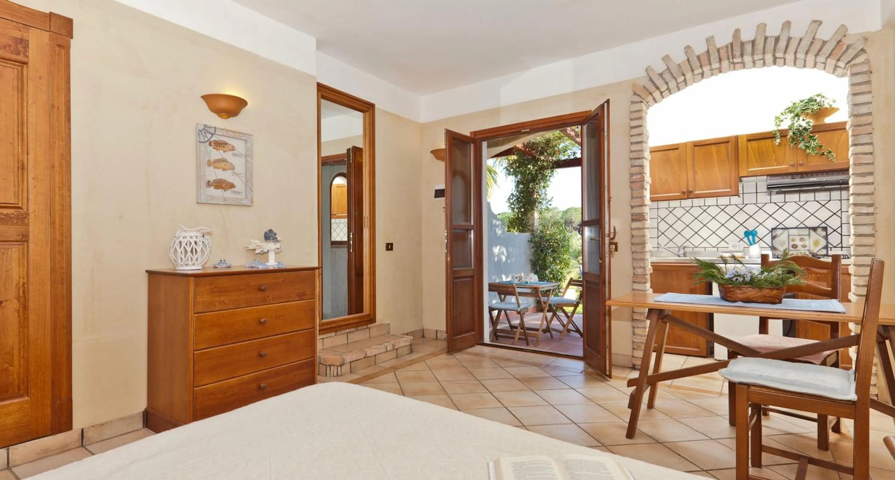 Living room, Bed in Baia delle Palme residence