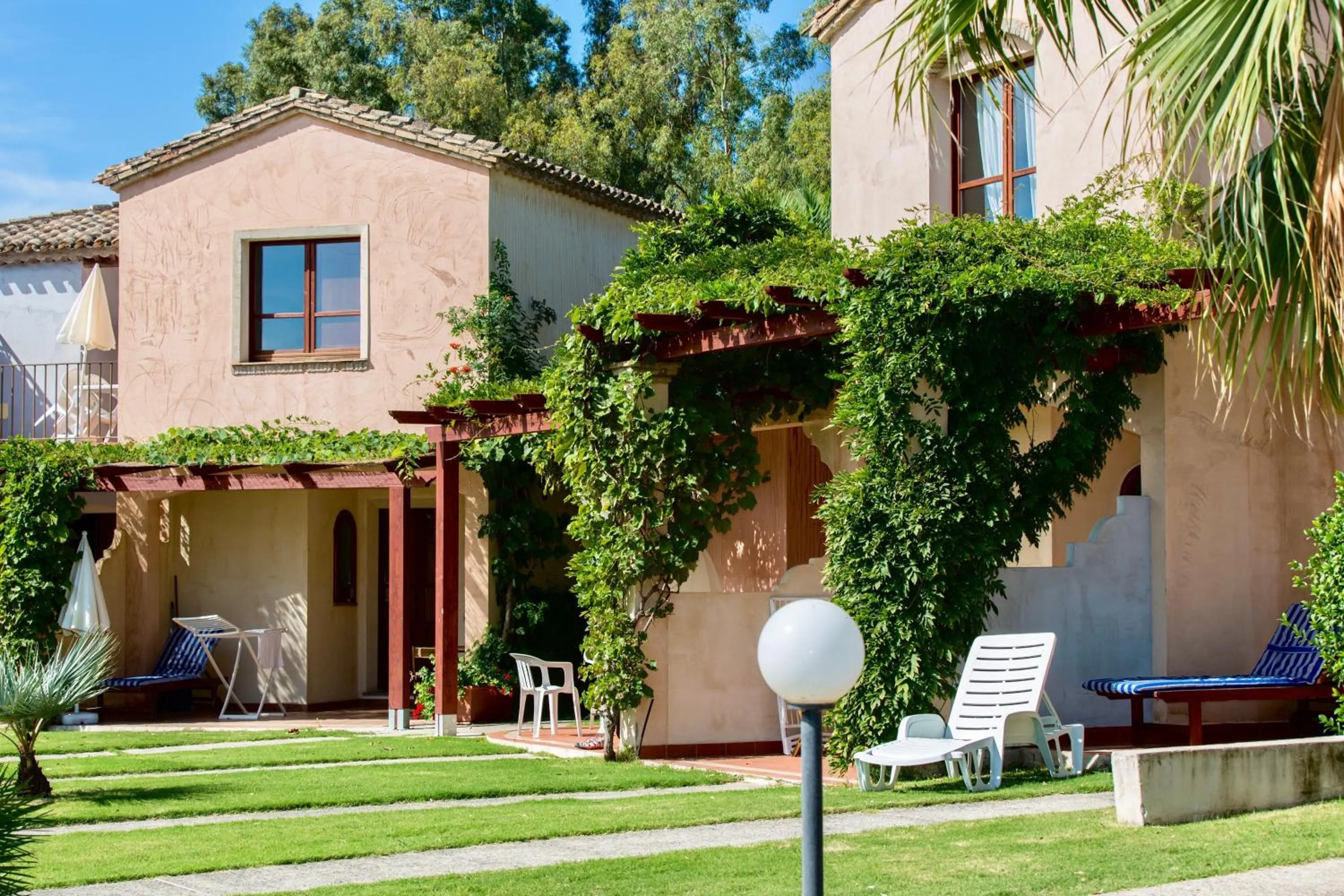 Property building in Baia delle Palme residence