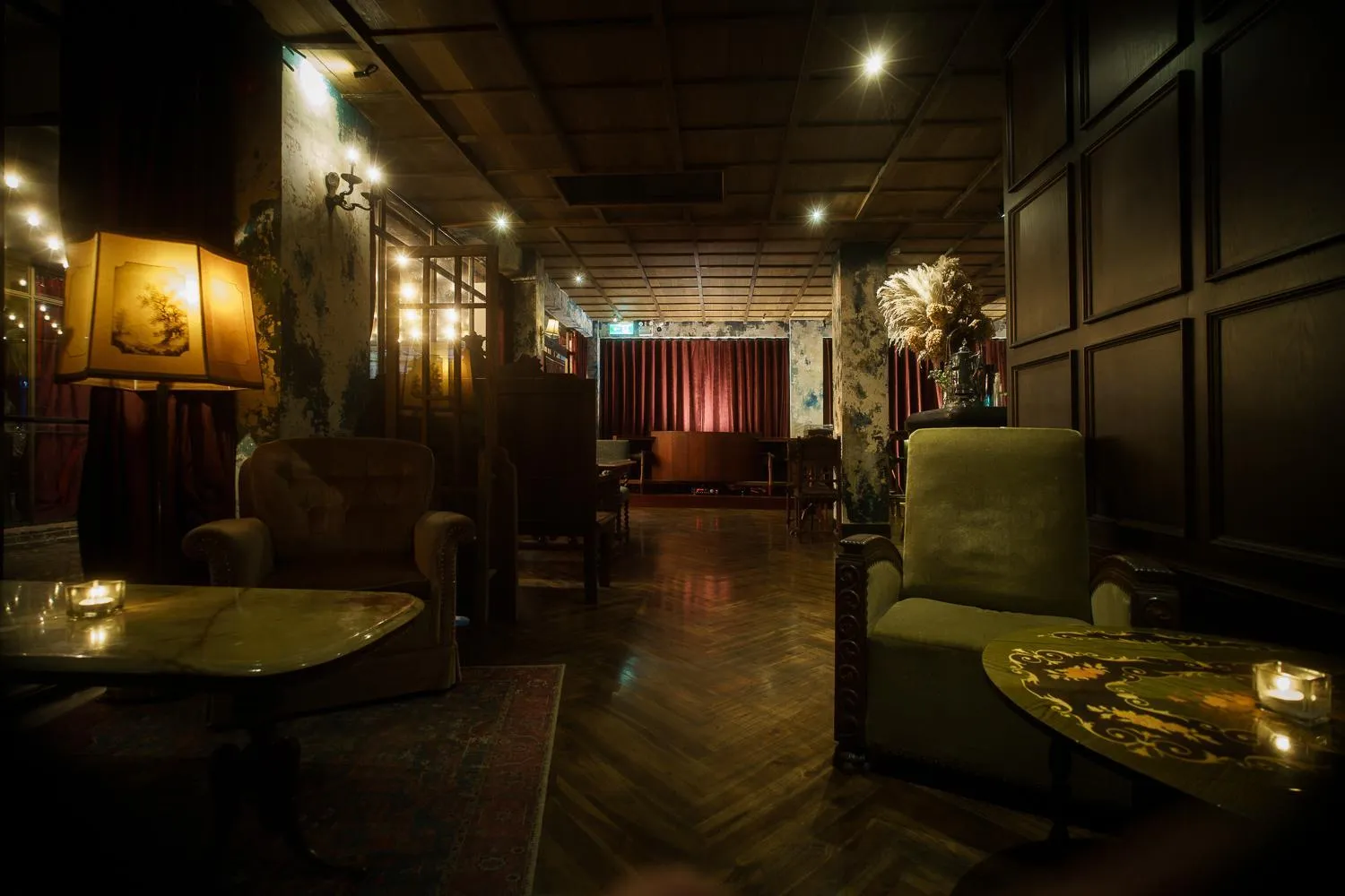 Restaurant/places to eat in Baan Tuk Din Hotel