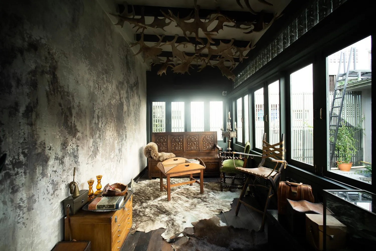 Living room in Baan Tuk Din Hotel