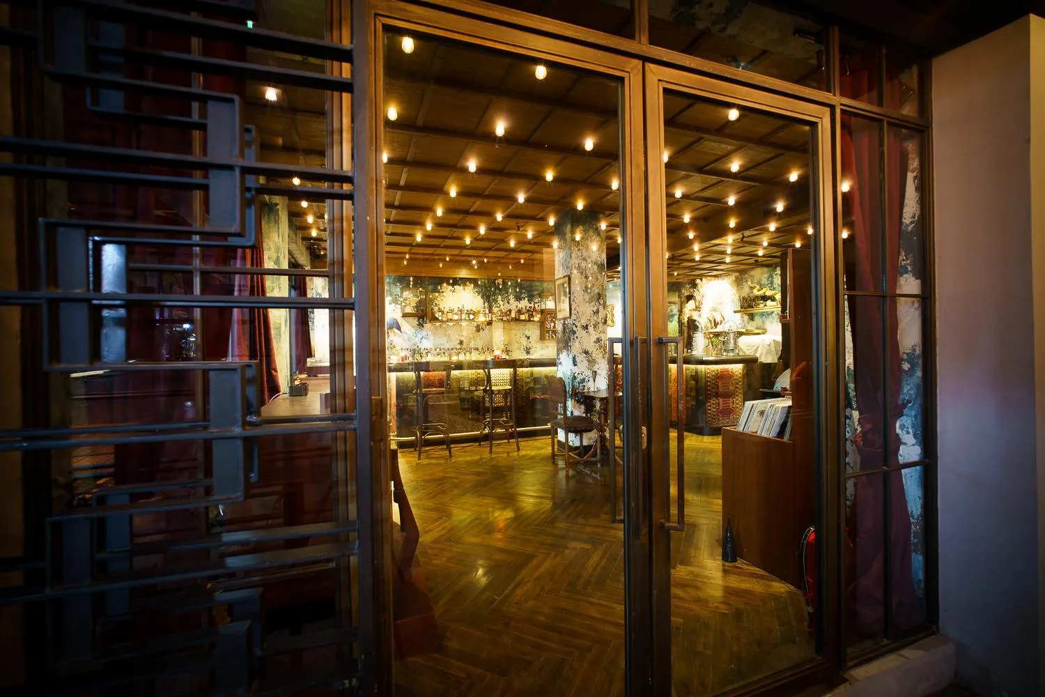 Restaurant/places to eat in Baan Tuk Din Hotel