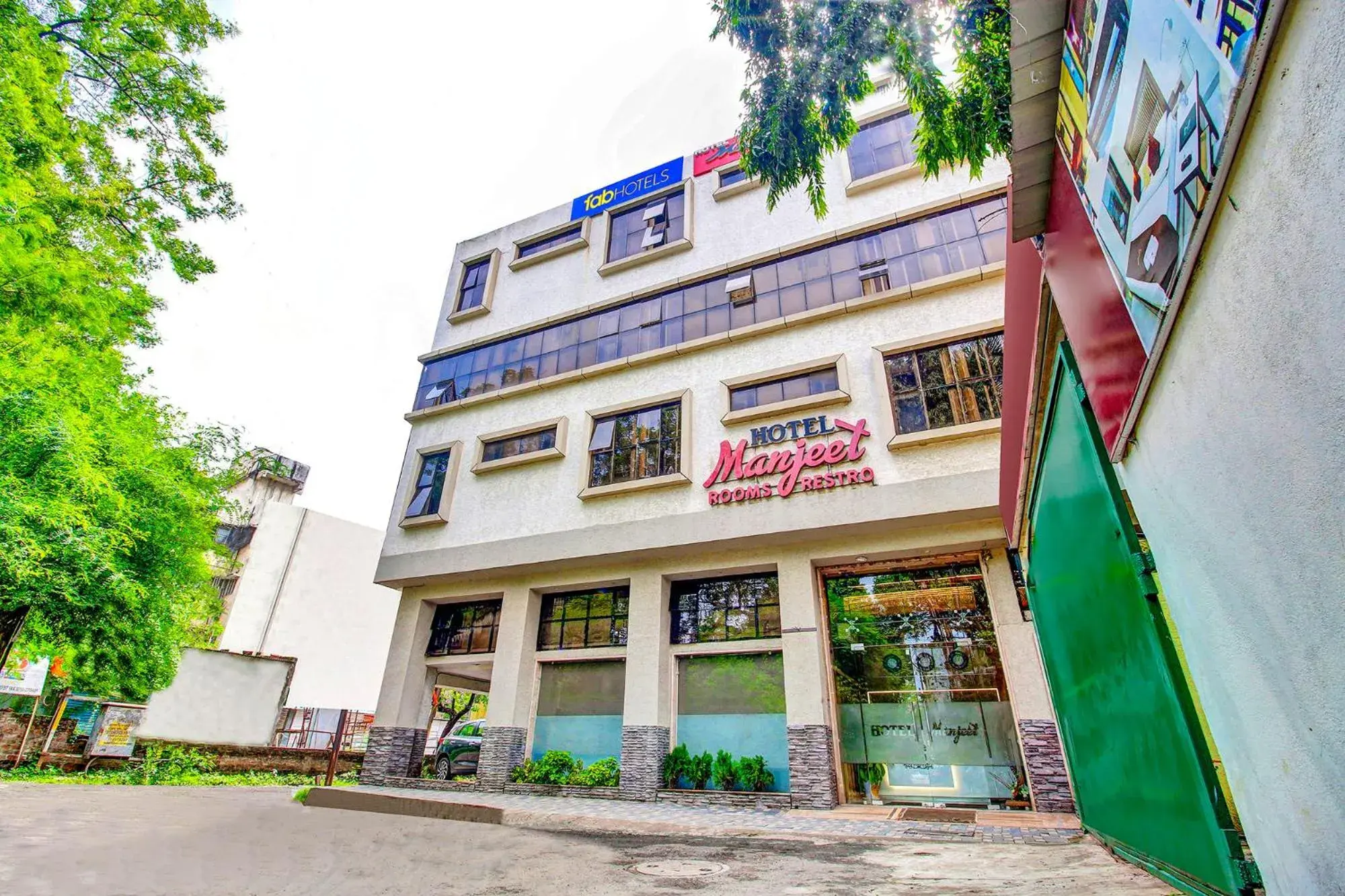 FabHotel Prime Manjeet FabHotel Prime Manjeet